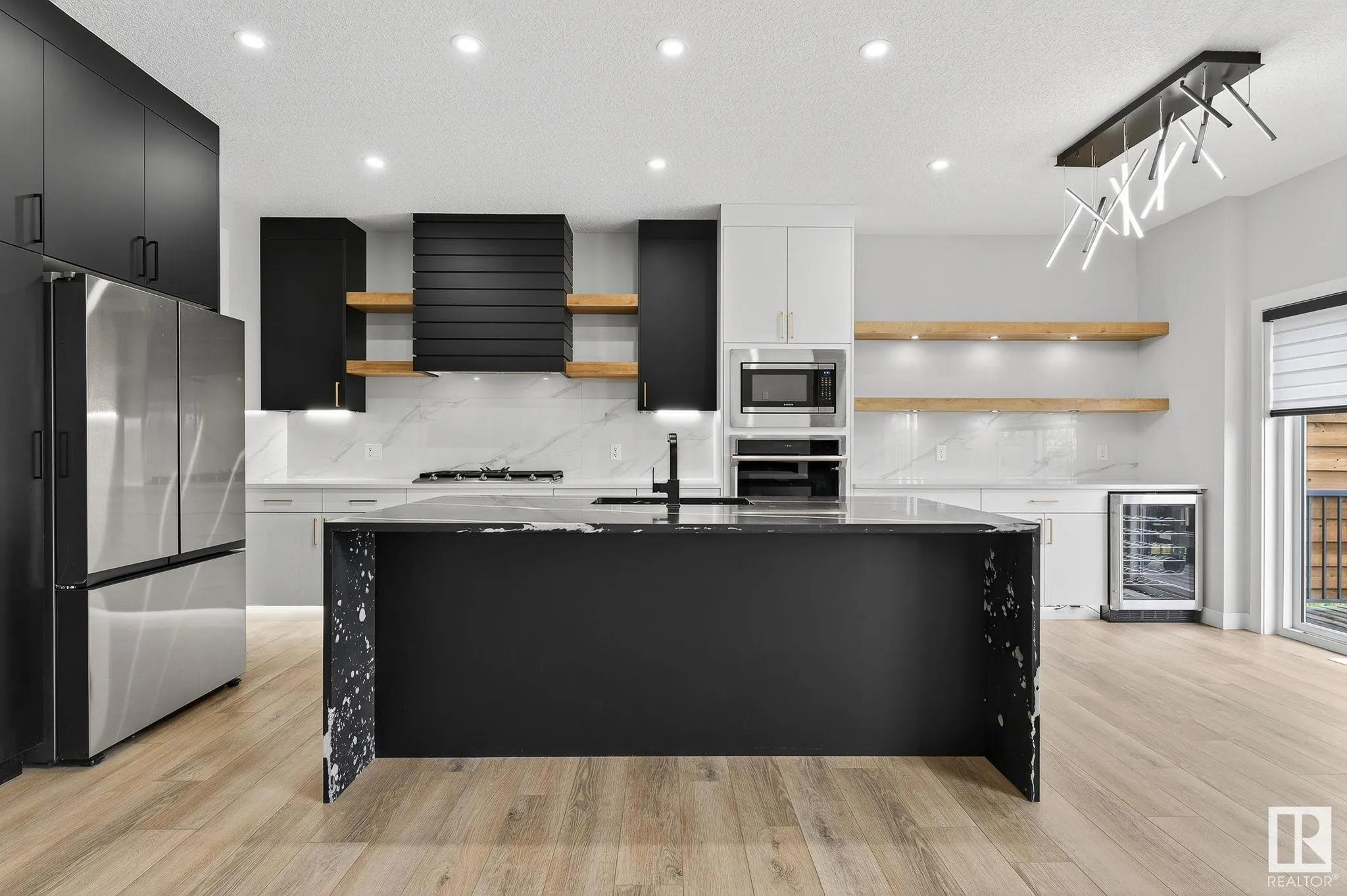 5323 KIMBALL Place