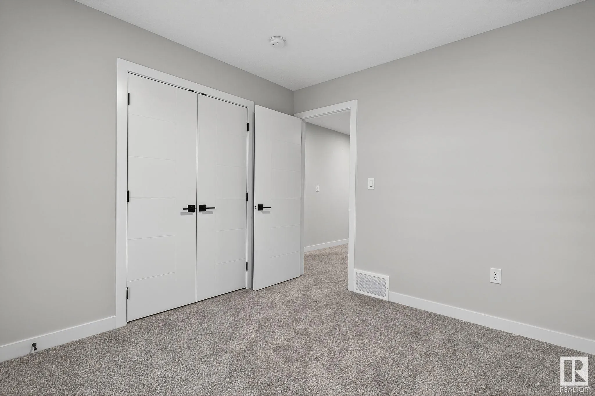 5323 KIMBALL Place