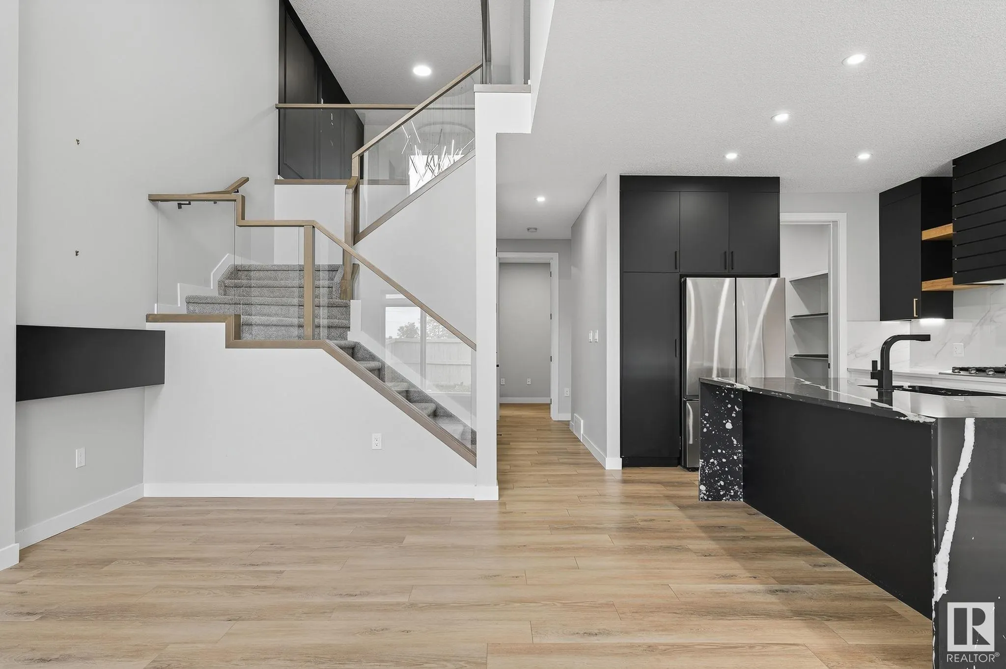 5323 KIMBALL Place