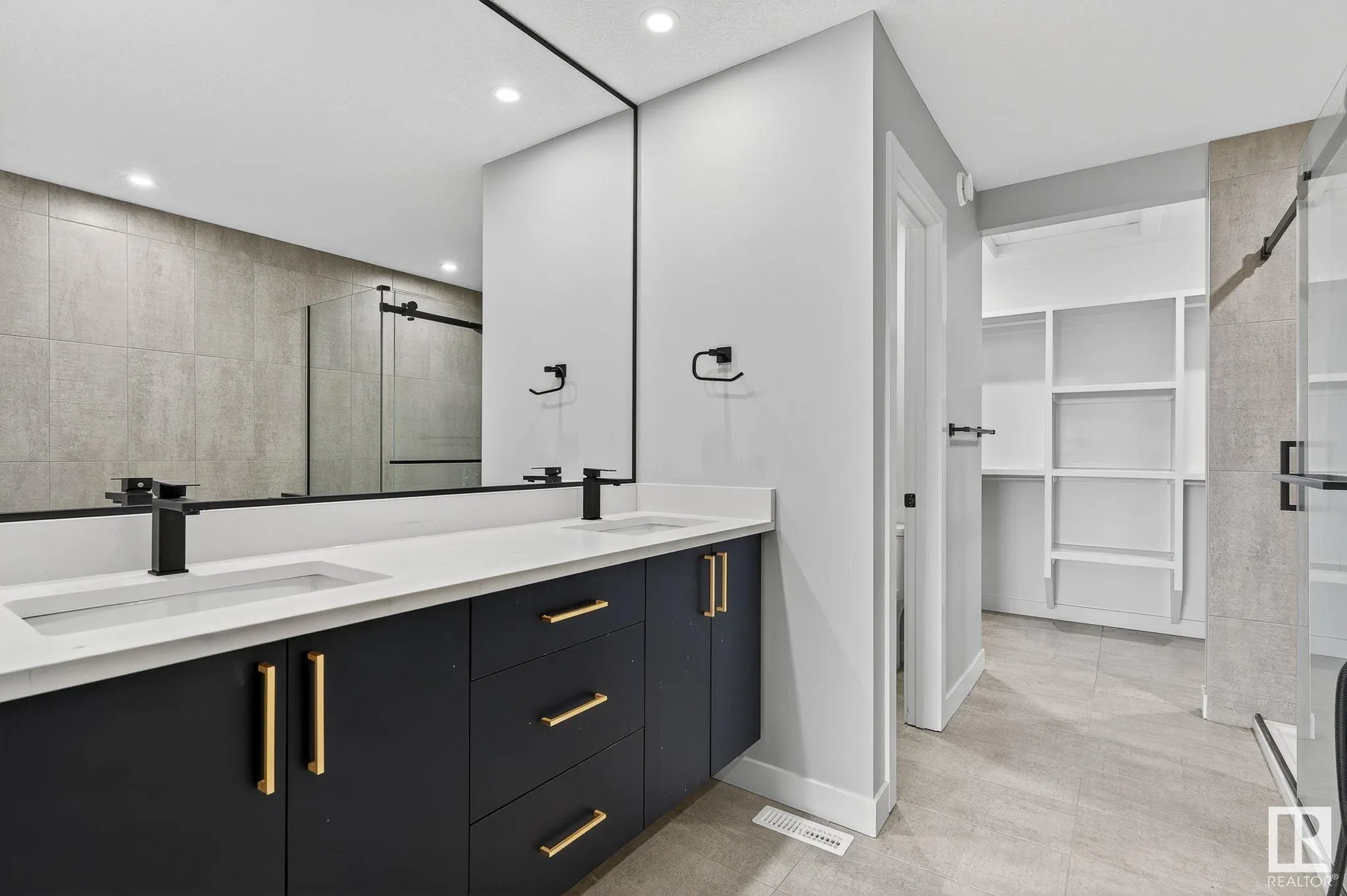 5323 KIMBALL Place