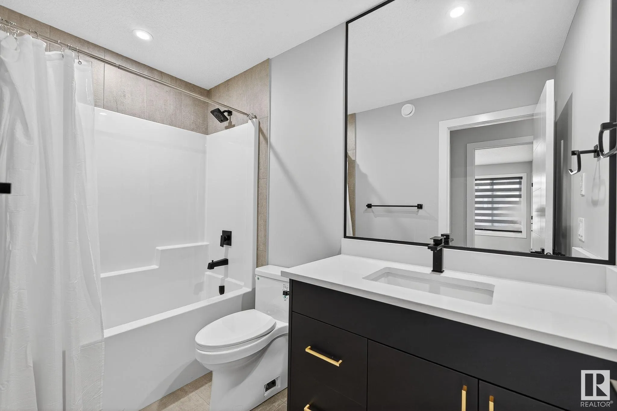 5323 KIMBALL Place