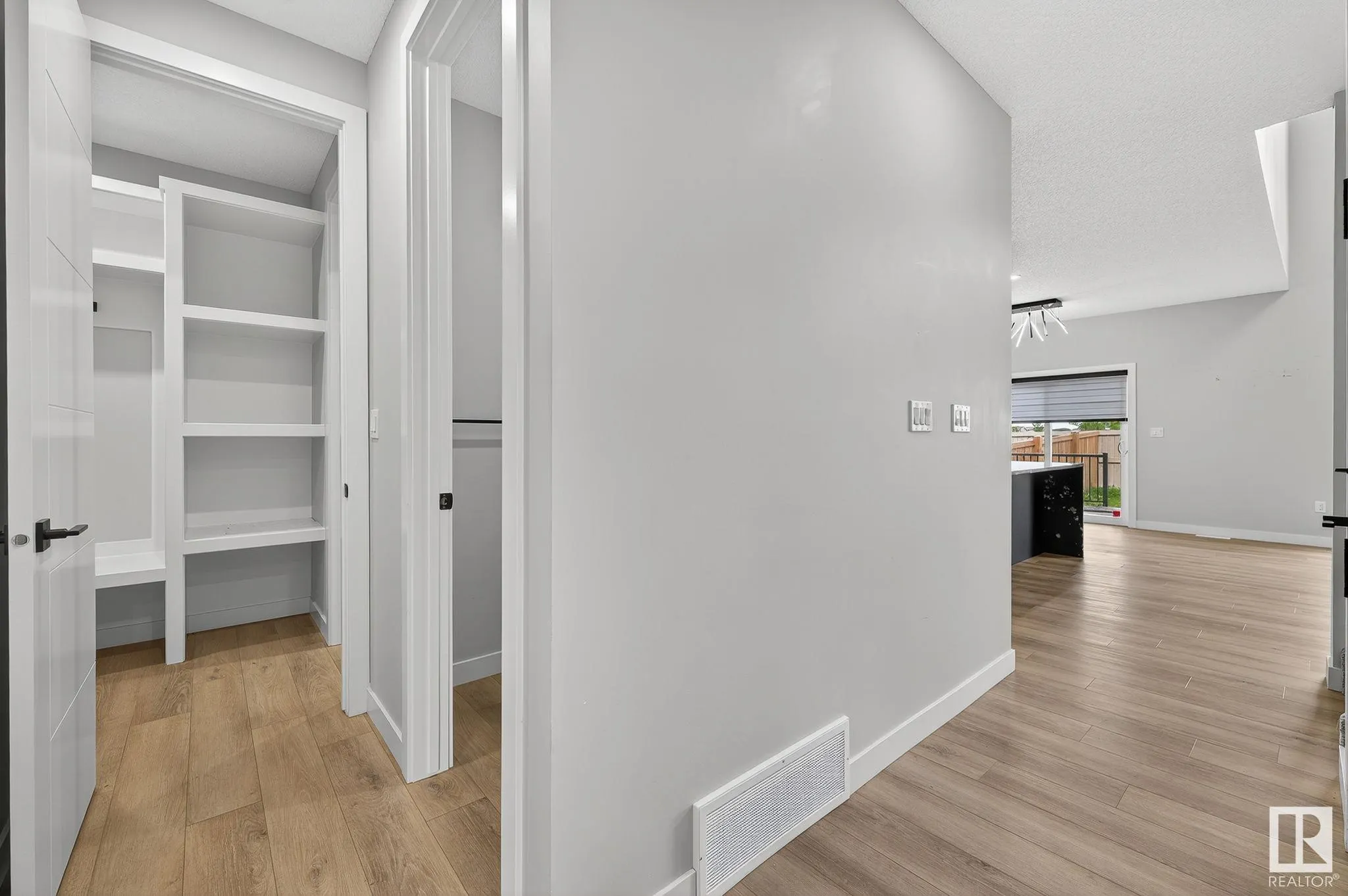 5323 KIMBALL Place