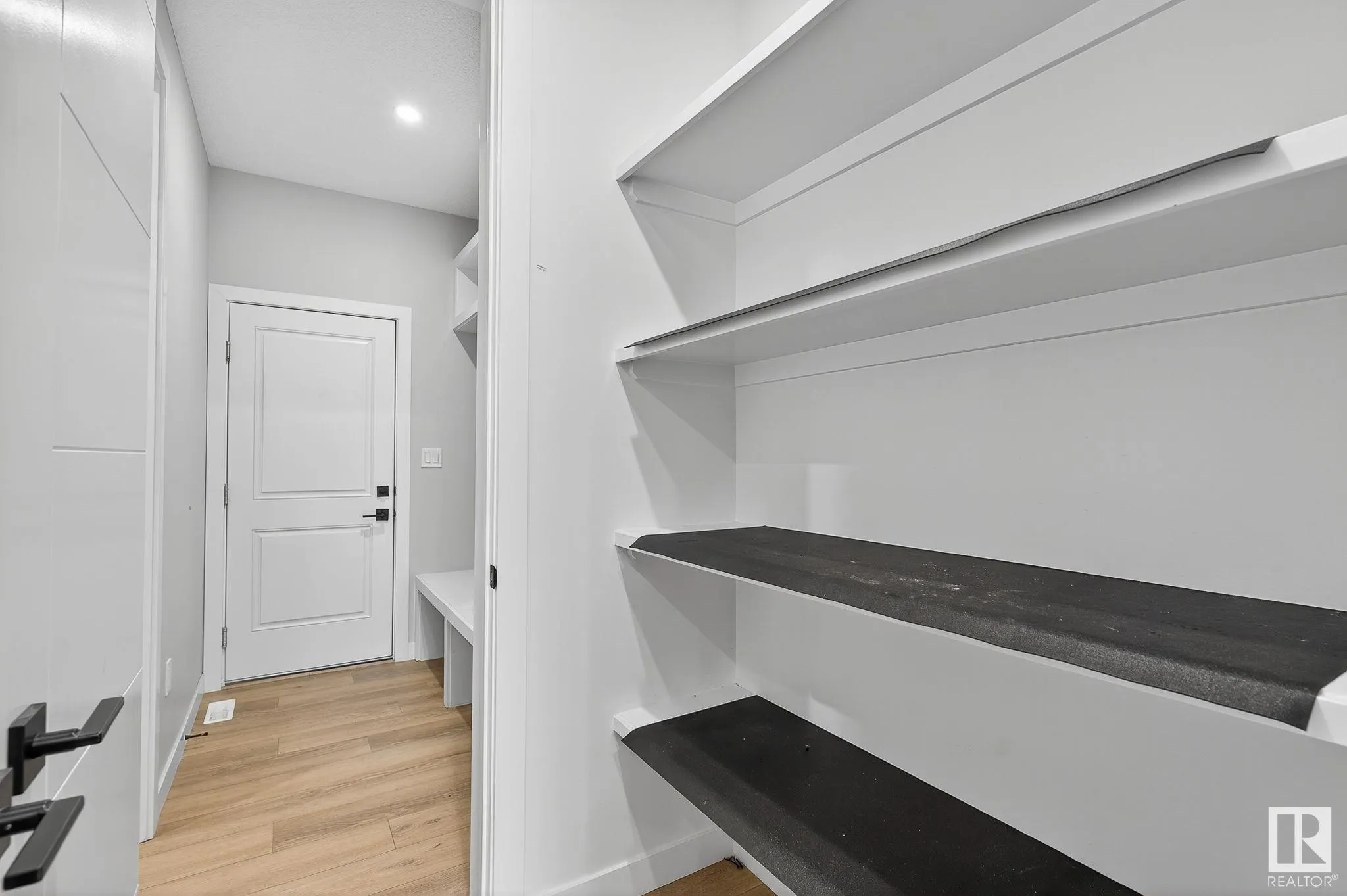5323 KIMBALL Place