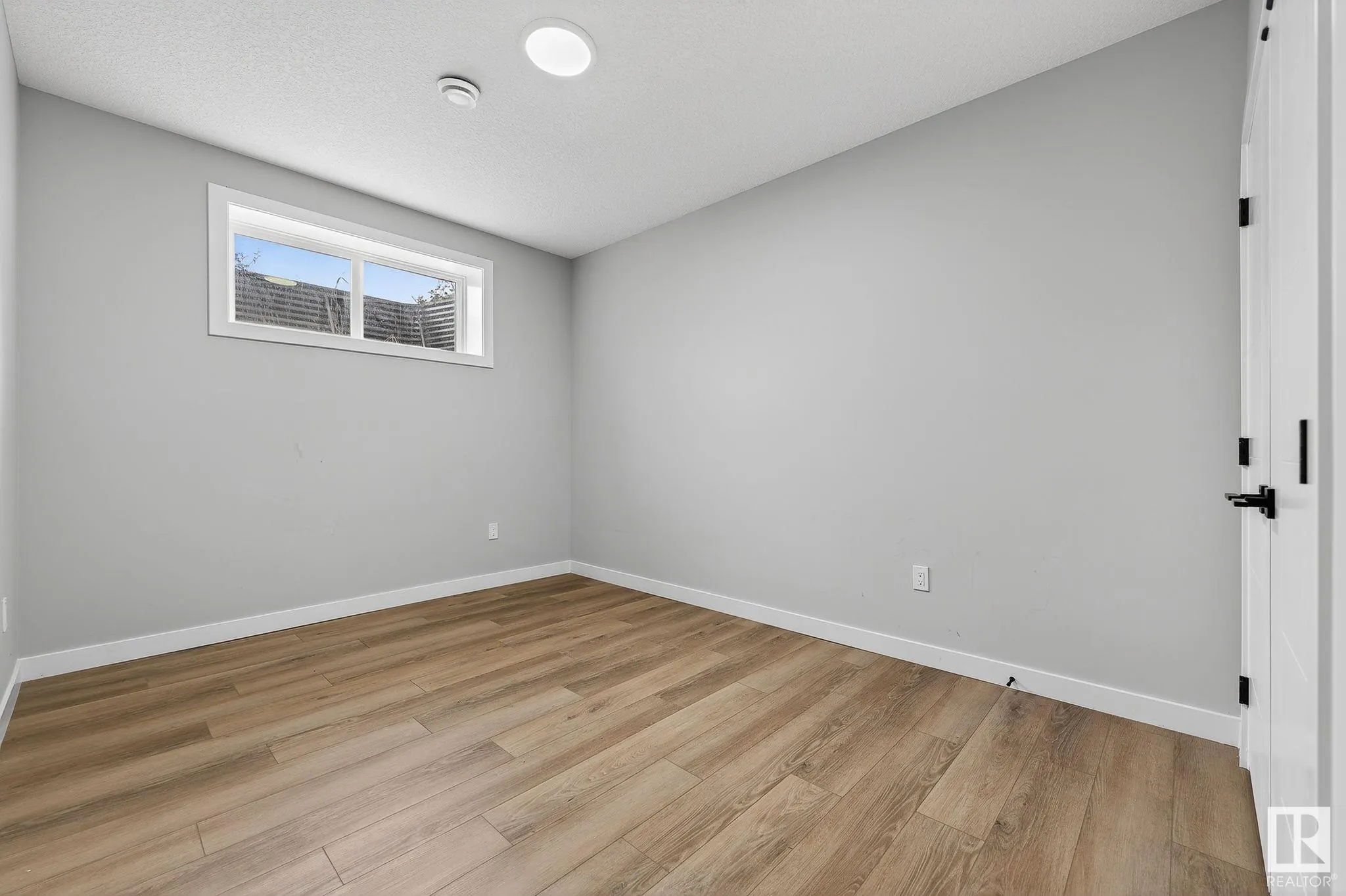 5323 KIMBALL Place