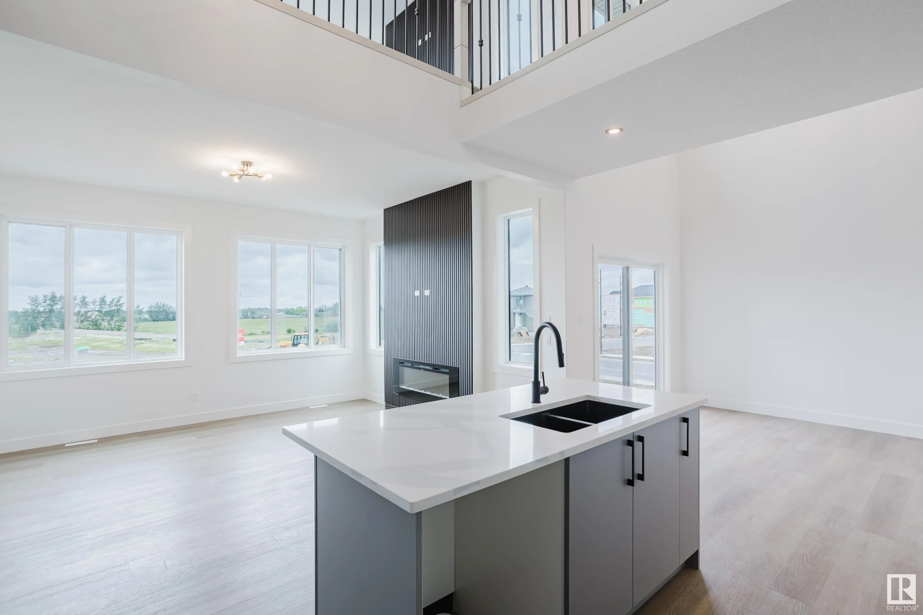 1851 Crossbill Loop