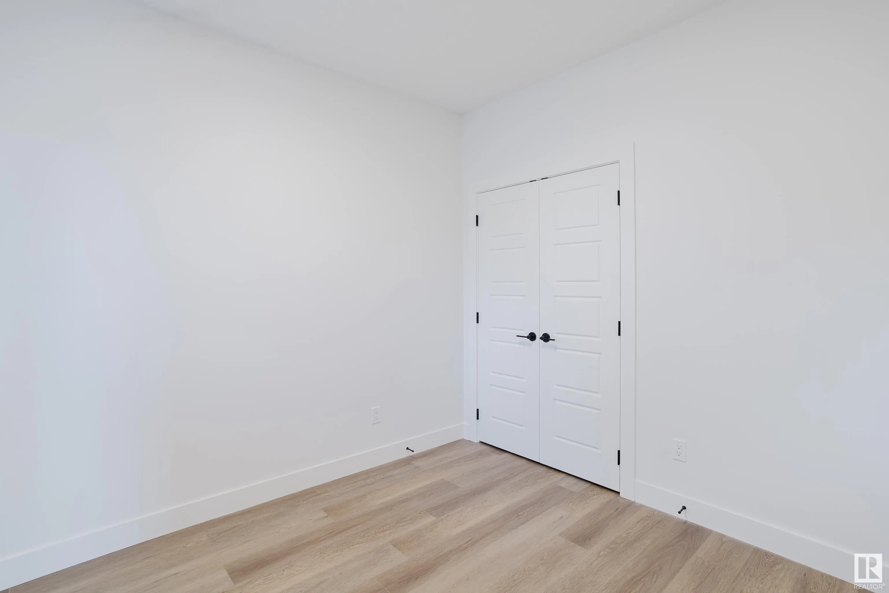 1851 Crossbill Loop