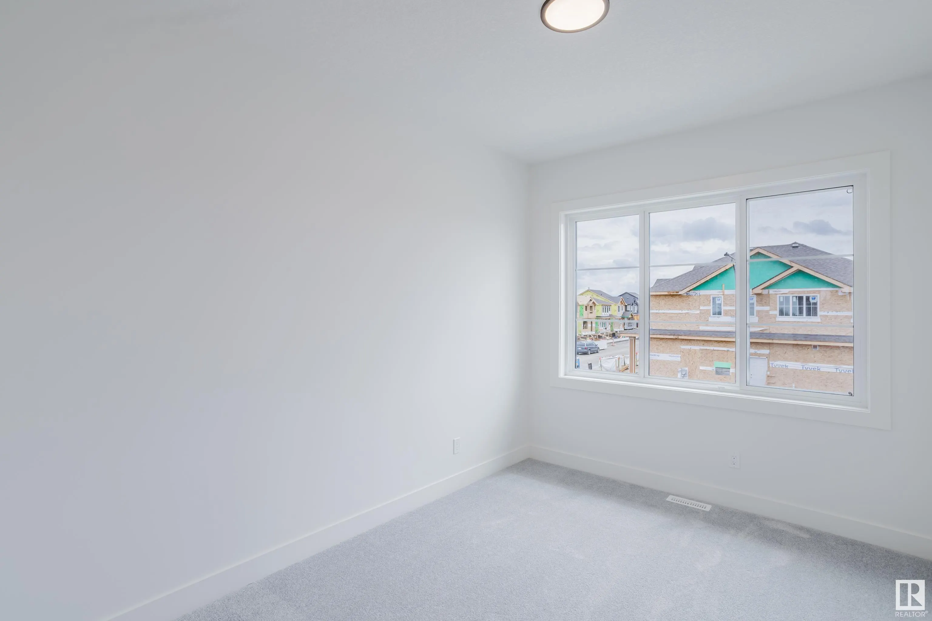 1851 Crossbill Loop