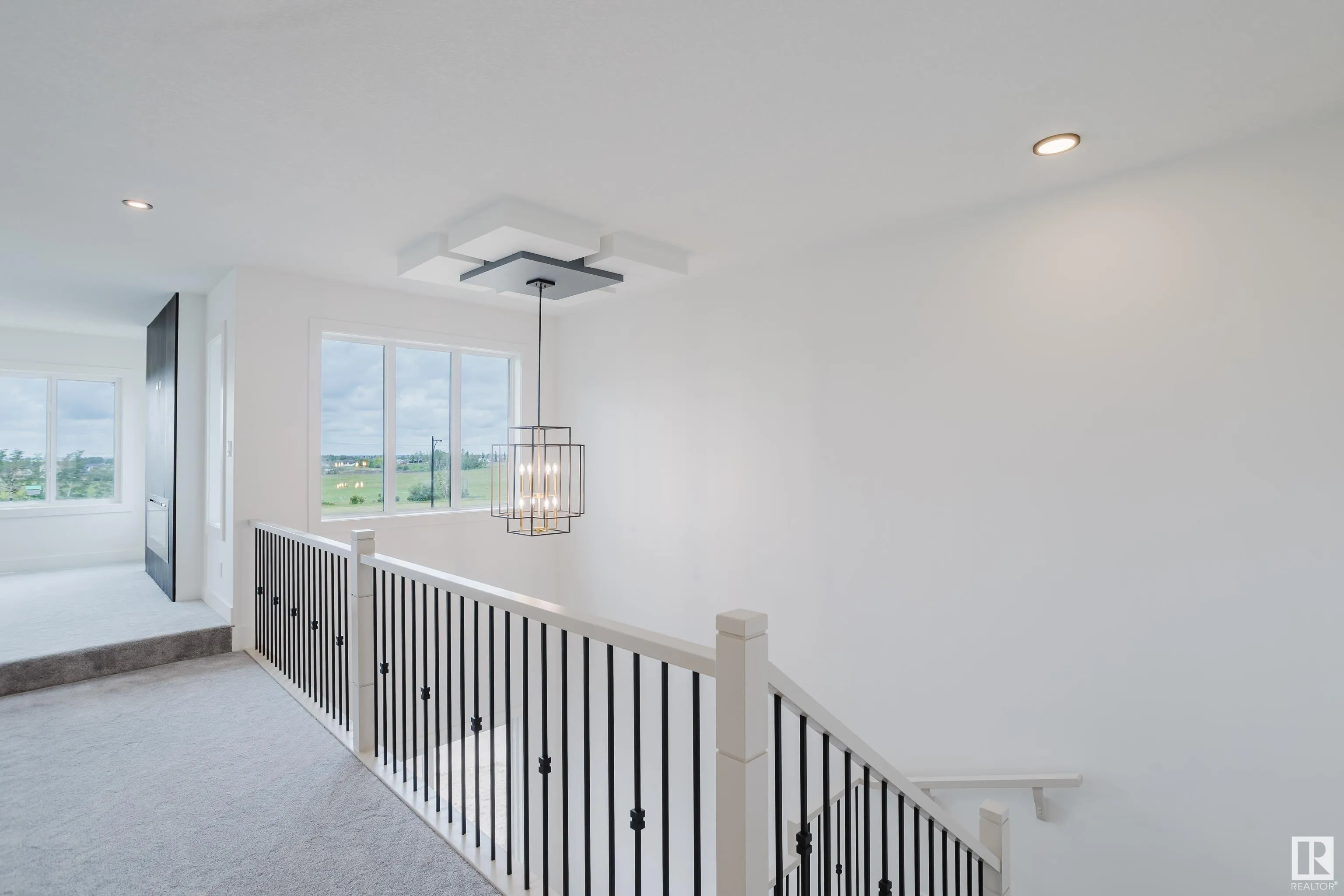1851 Crossbill Loop