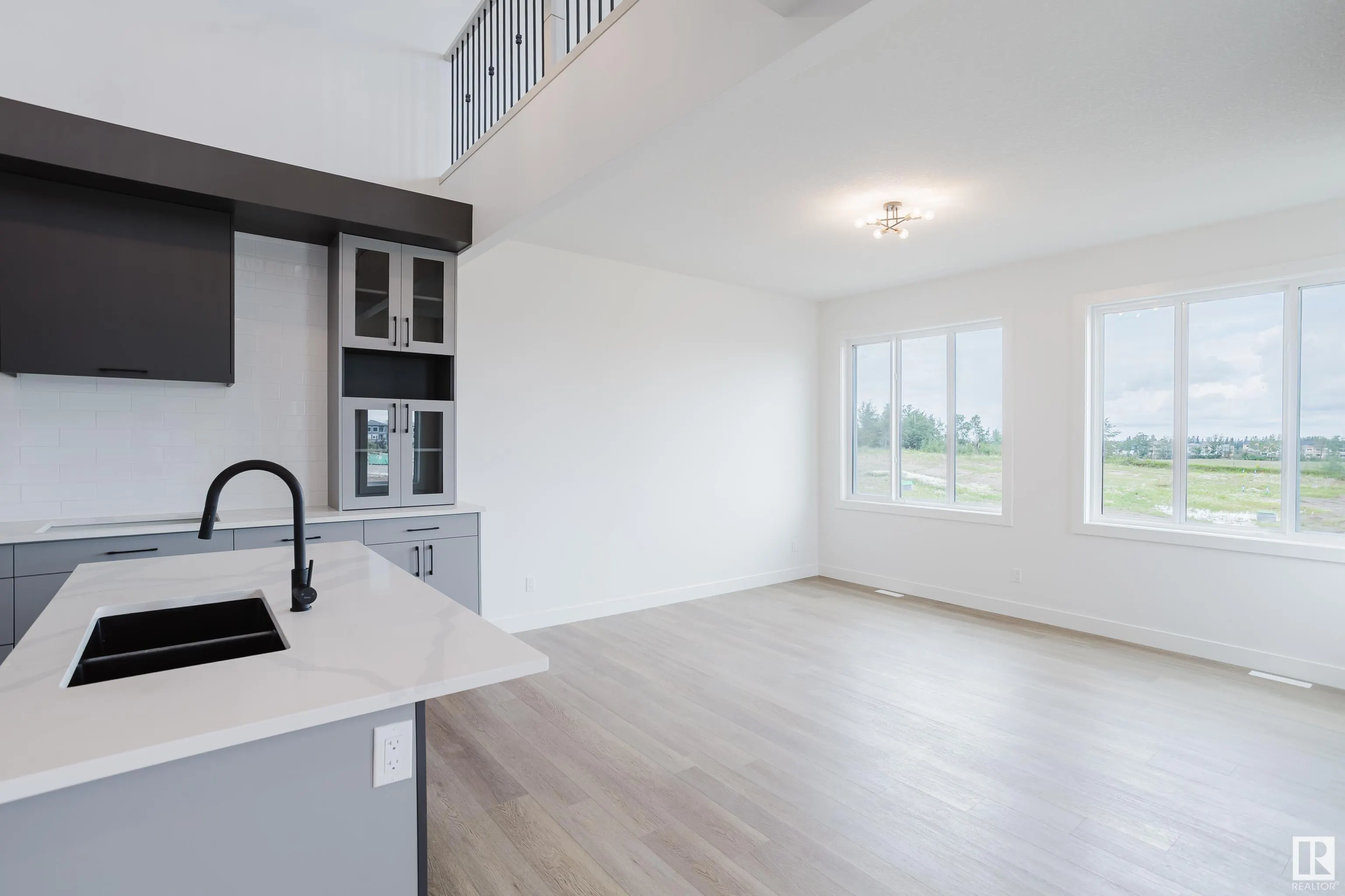 1851 Crossbill Loop