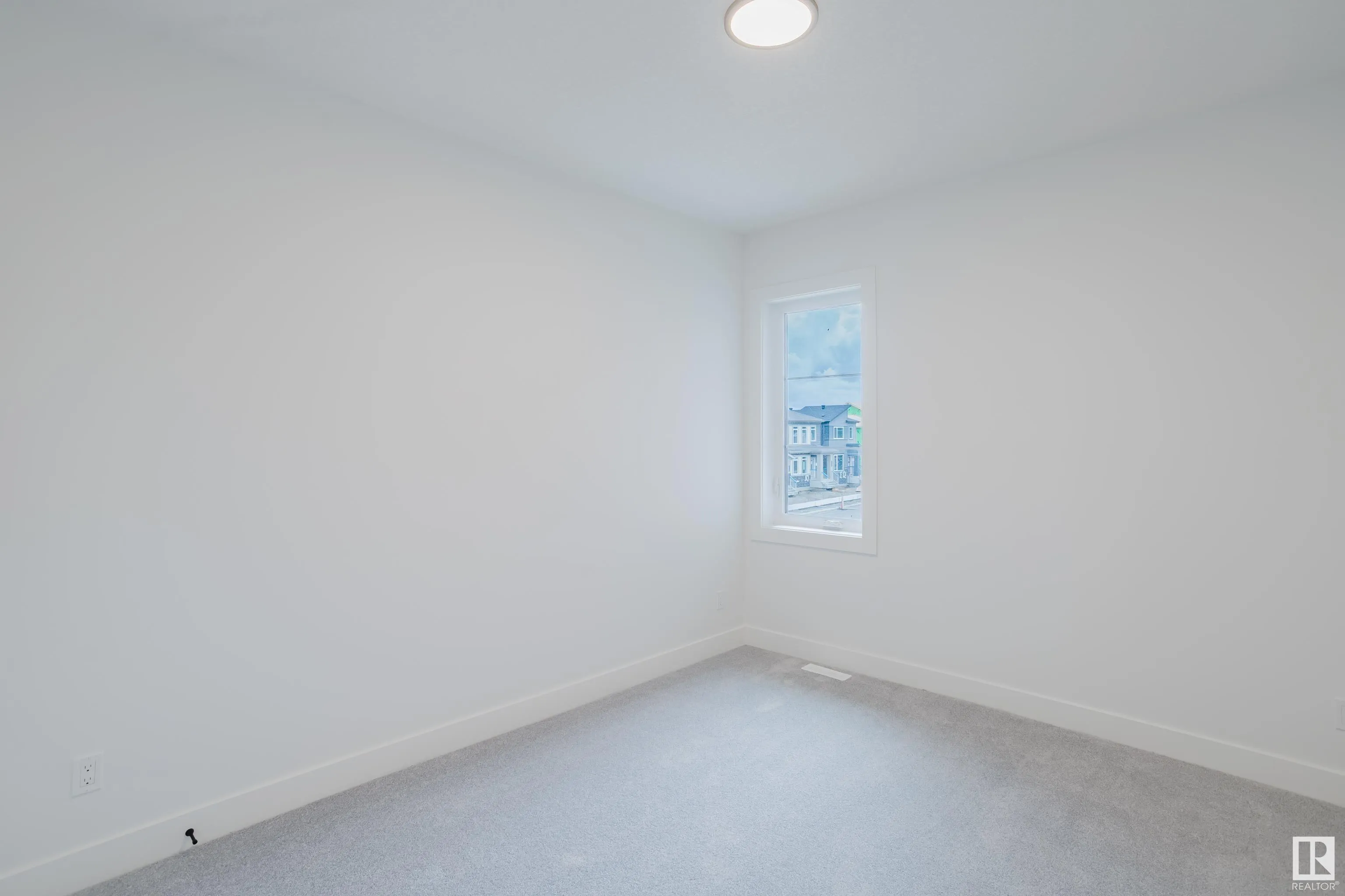 1851 Crossbill Loop
