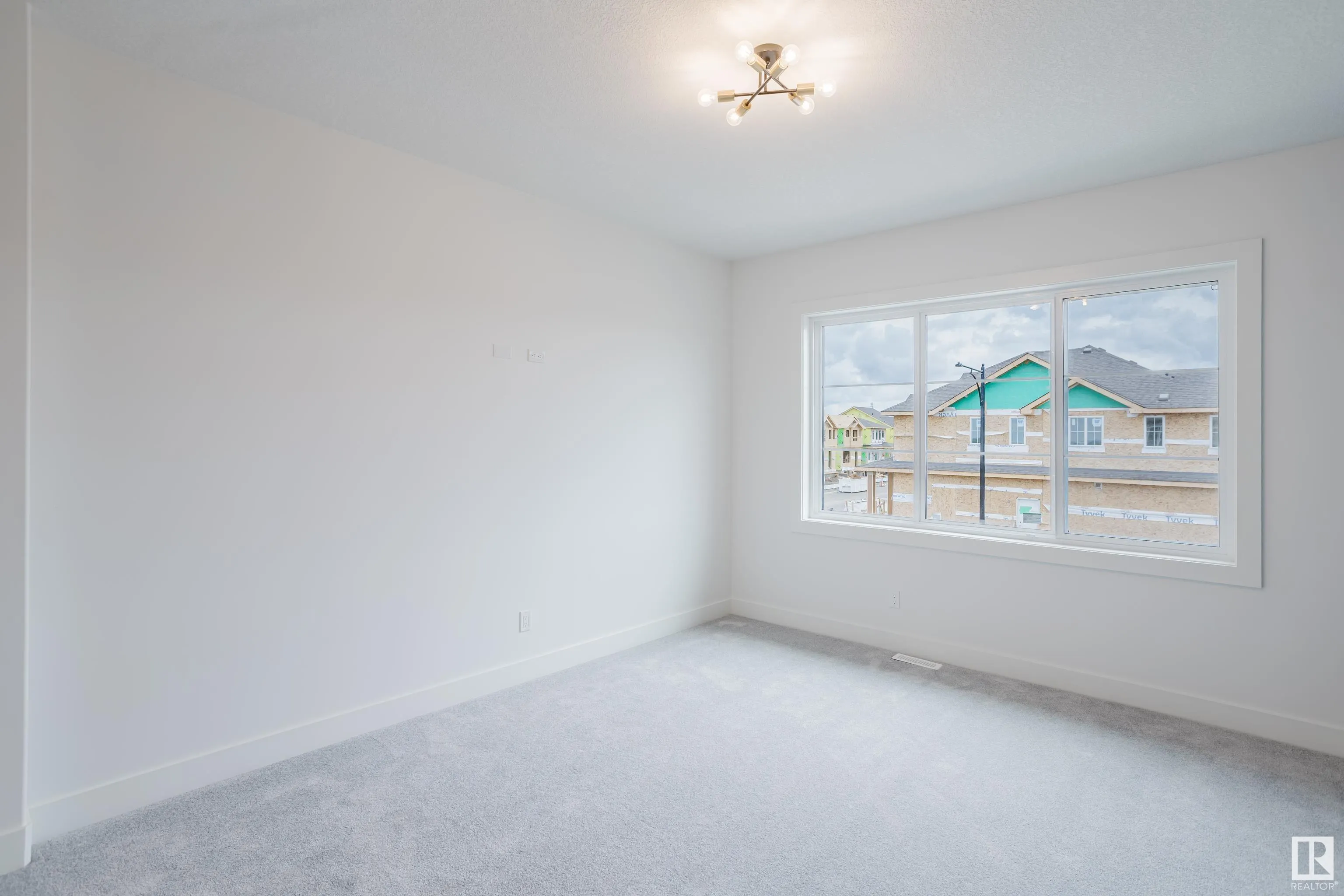 1851 Crossbill Loop