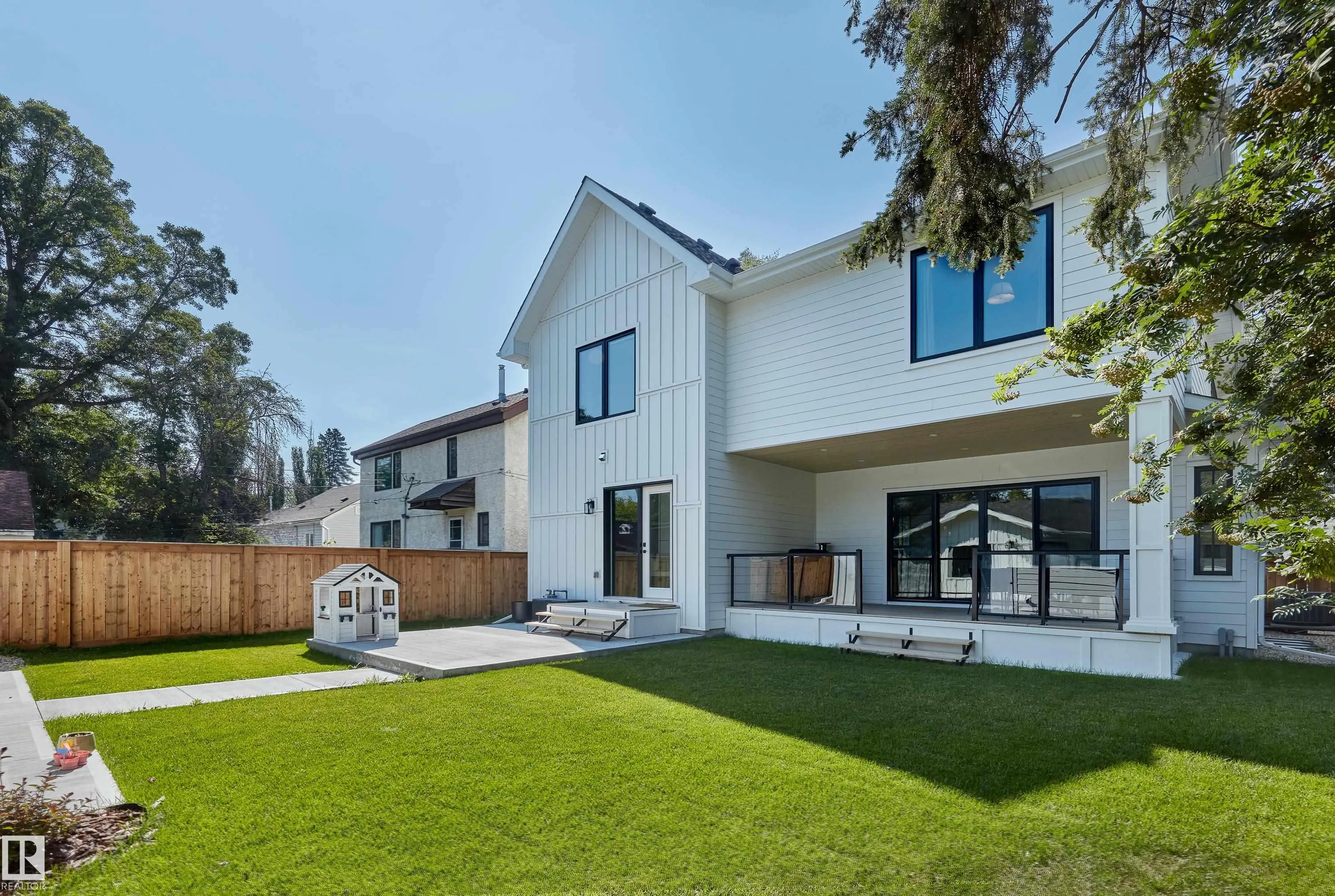 14018 104 Avenue