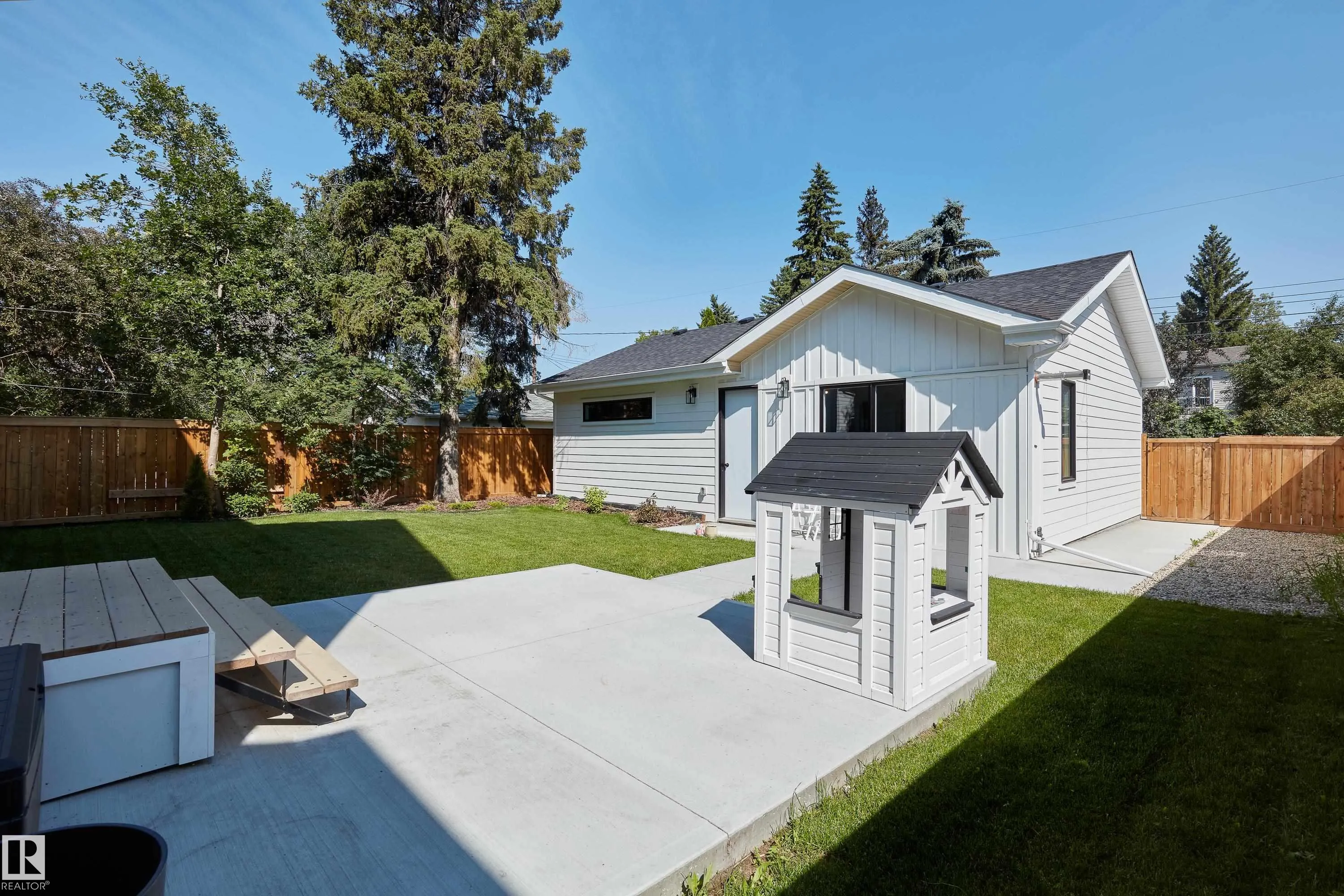 14018 104 Avenue
