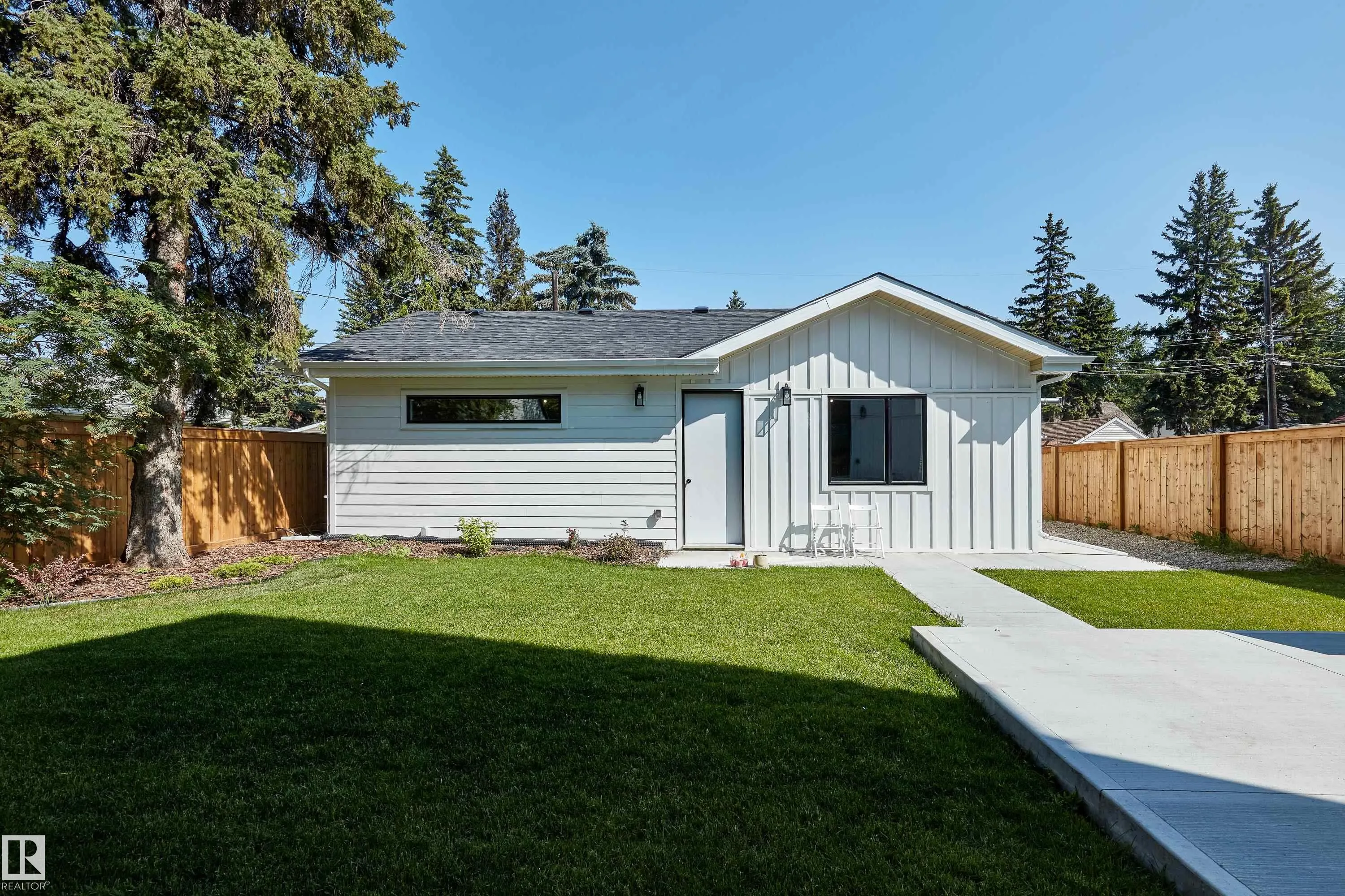 14018 104 Avenue