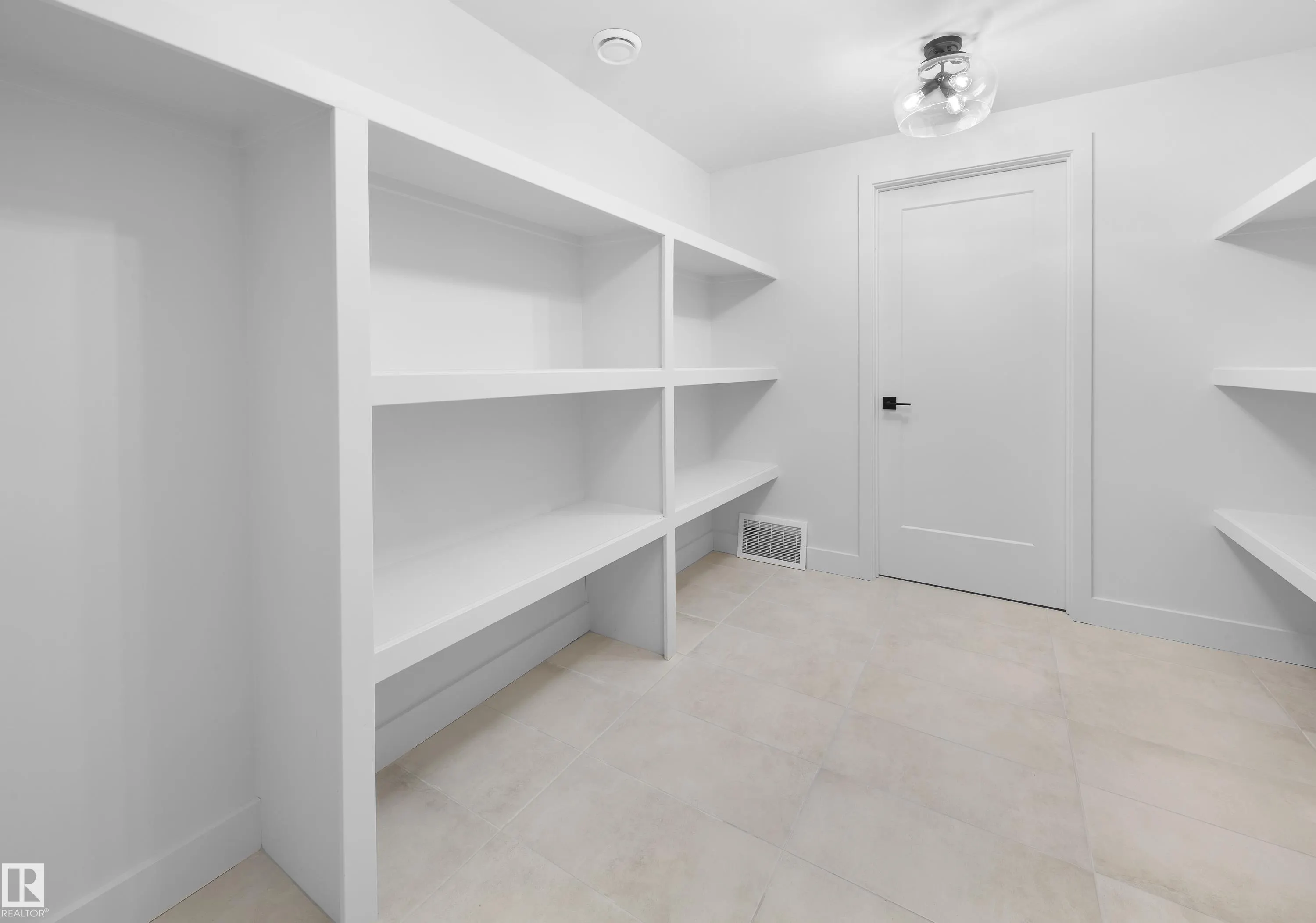 14018 104 Avenue