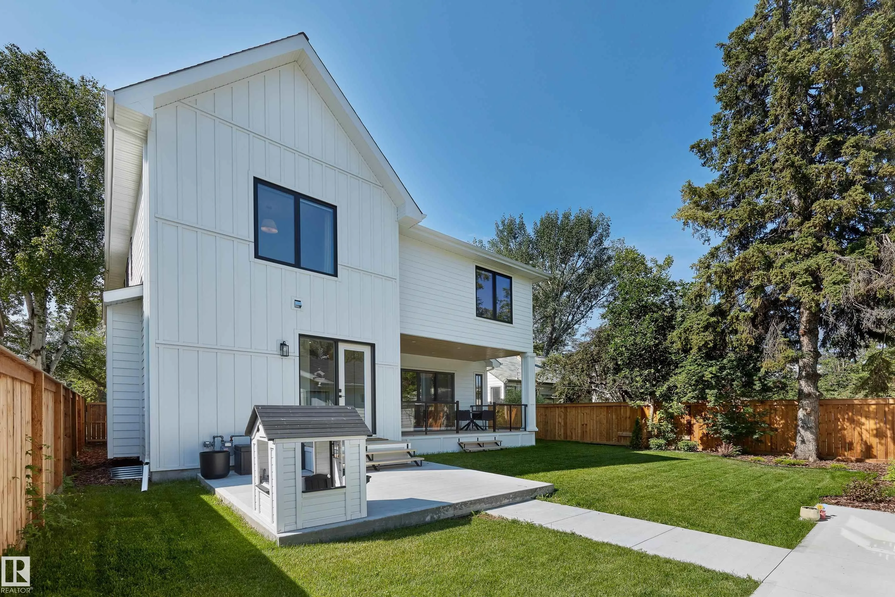 14018 104 Avenue