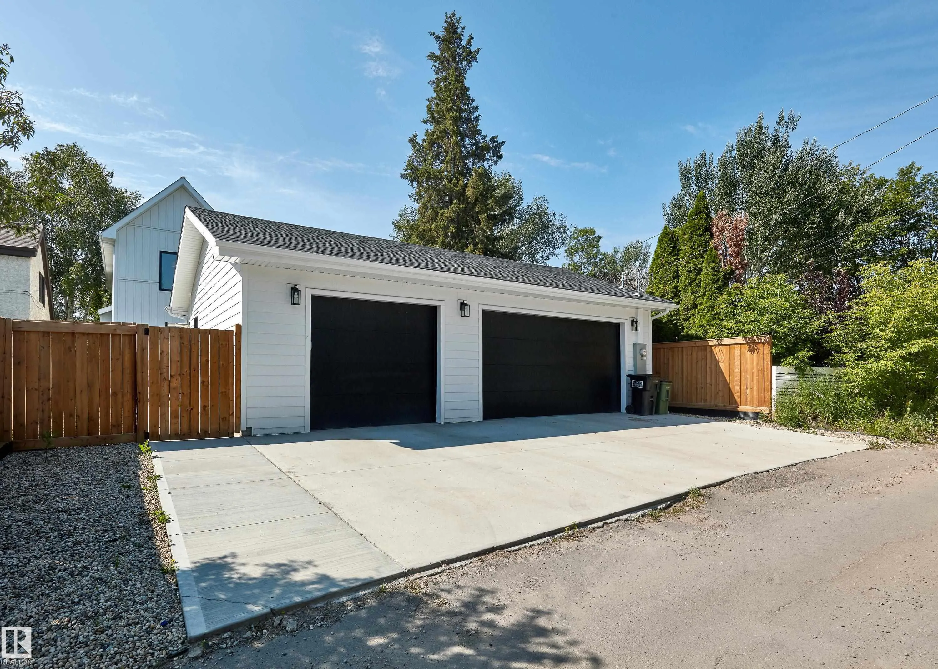 14018 104 Avenue
