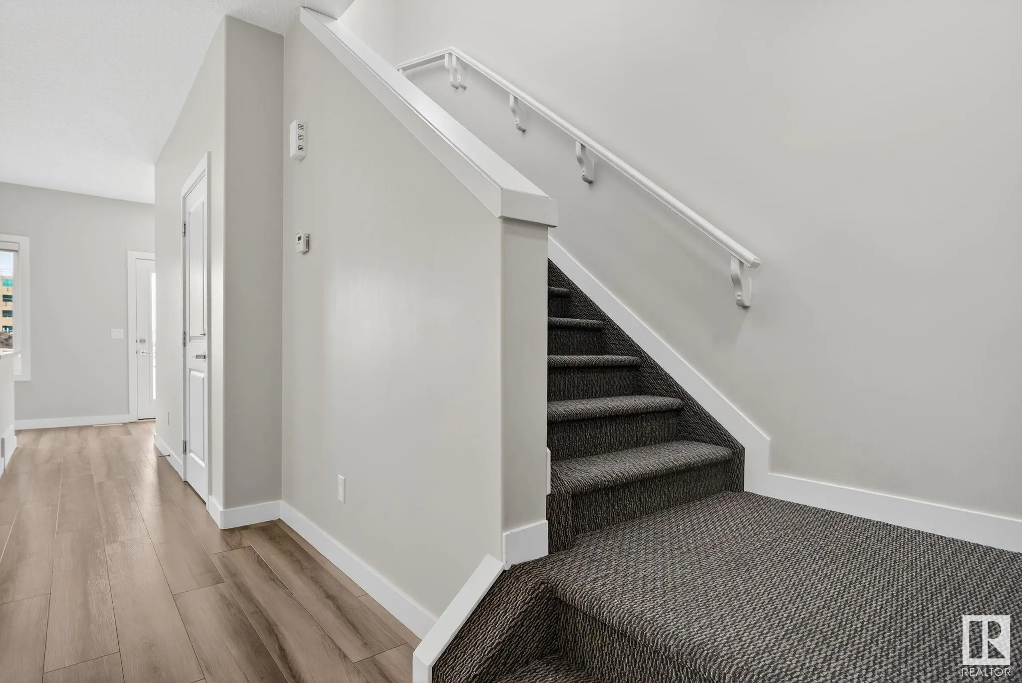 4883 ALWOOD Pt.