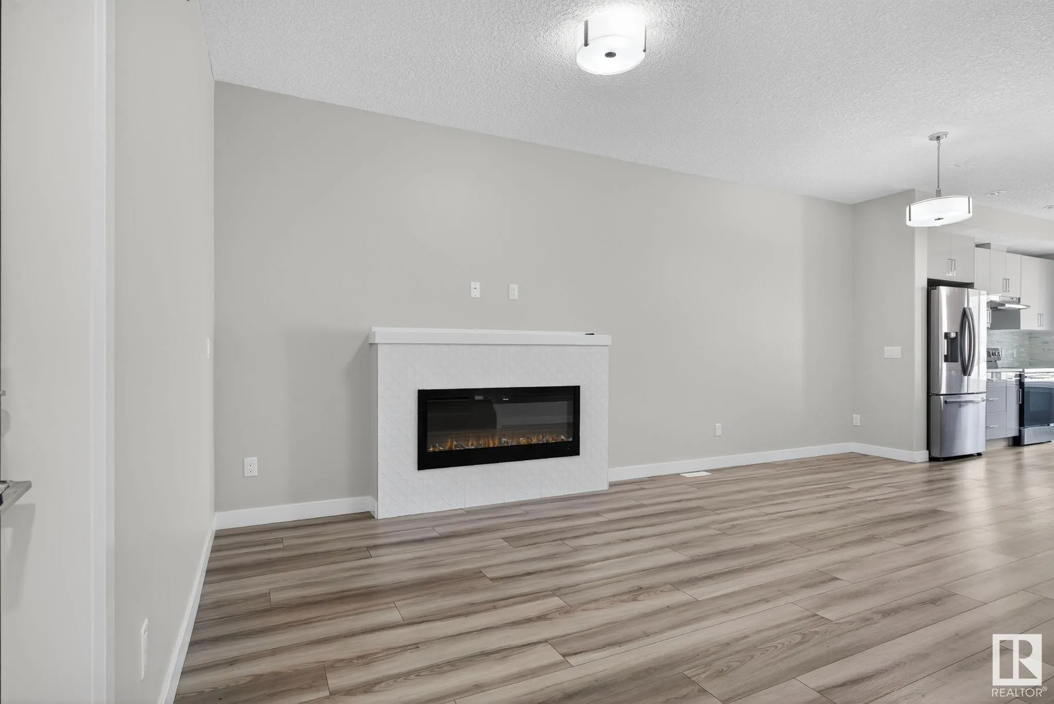 4883 ALWOOD Pt.