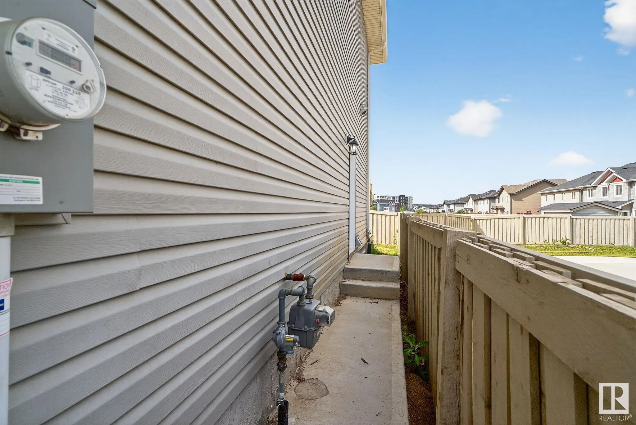 4883 ALWOOD Pt.