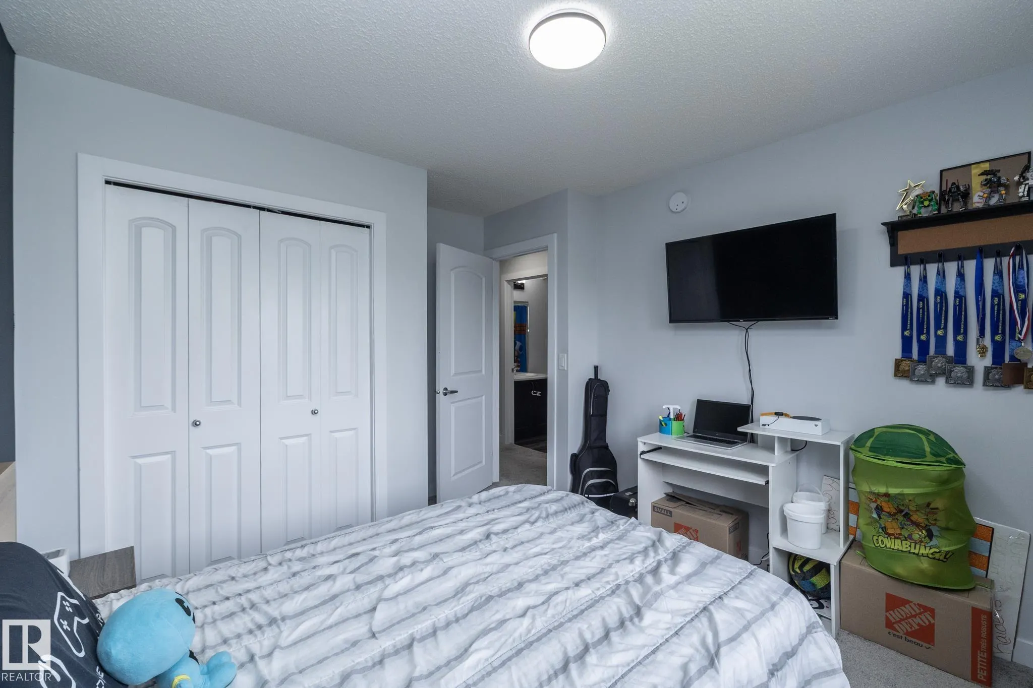 5117 Lark Crescent