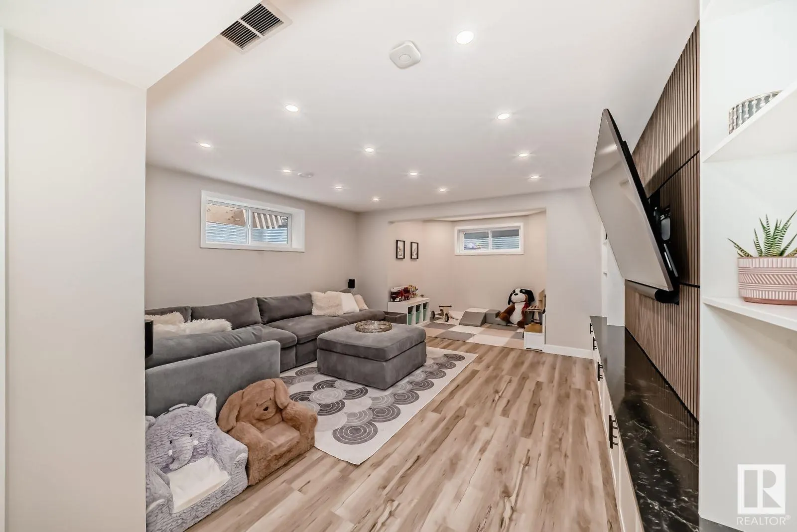 220 FOXTAIL Way