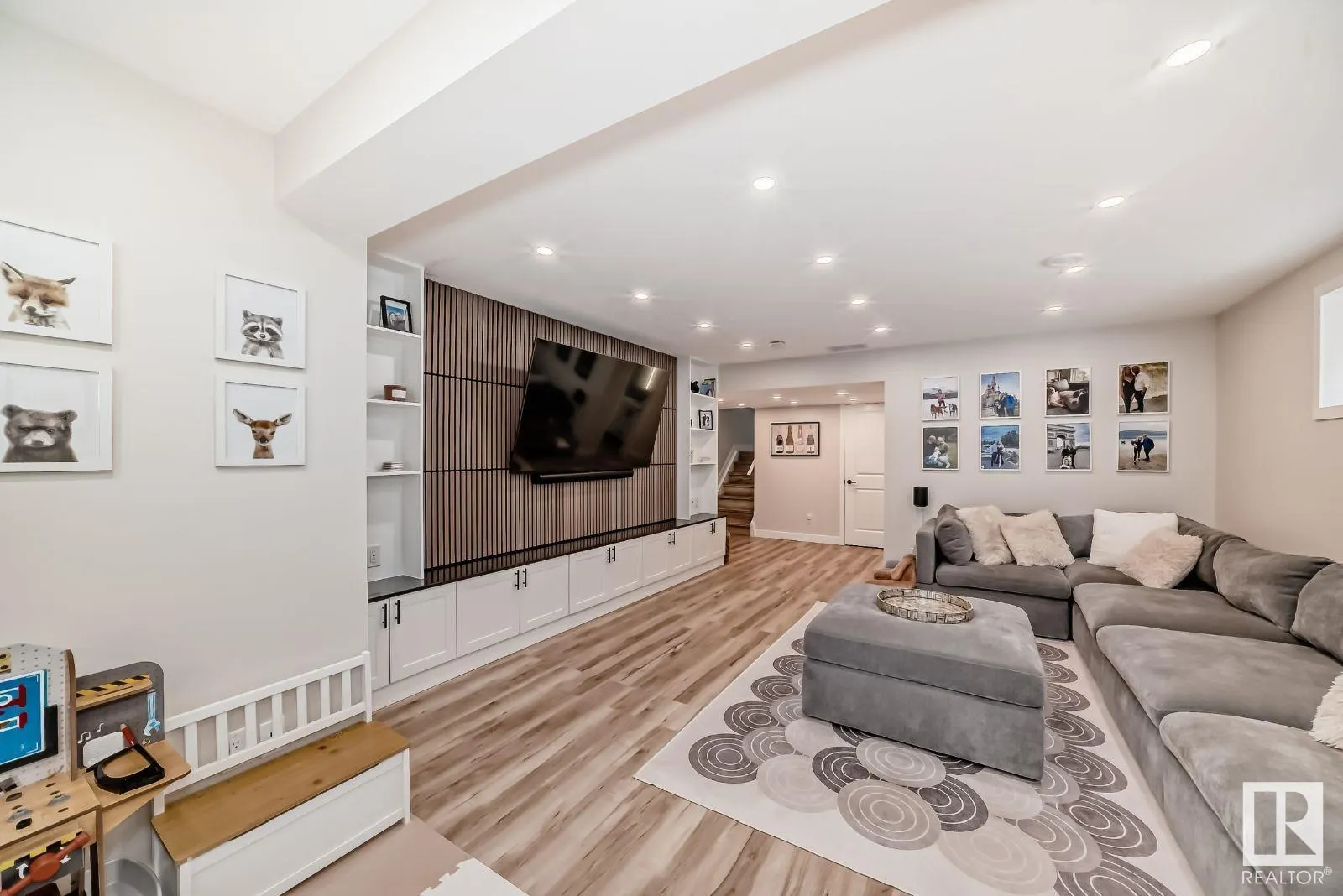 220 FOXTAIL Way