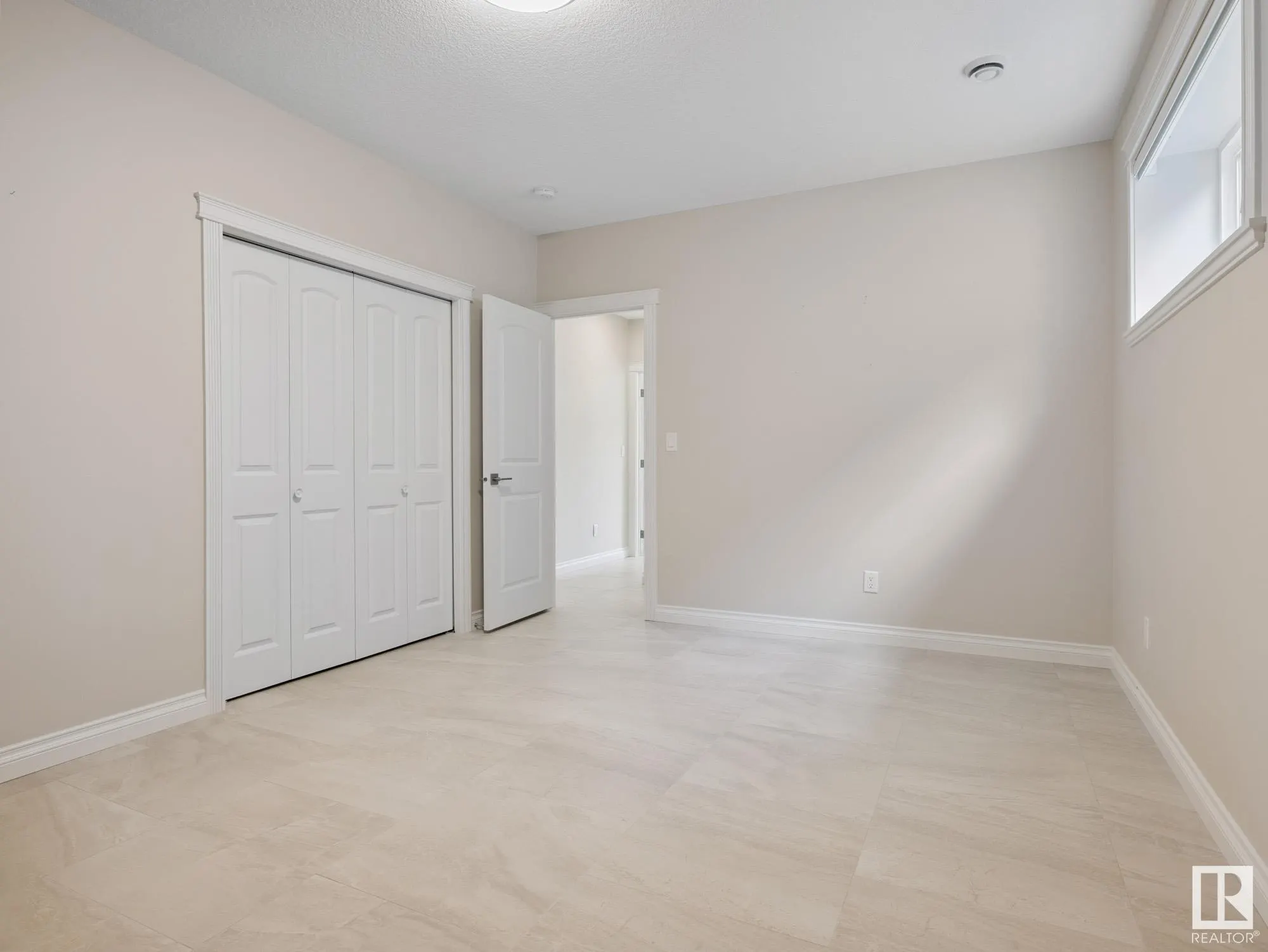4707 WOOLSEY Common