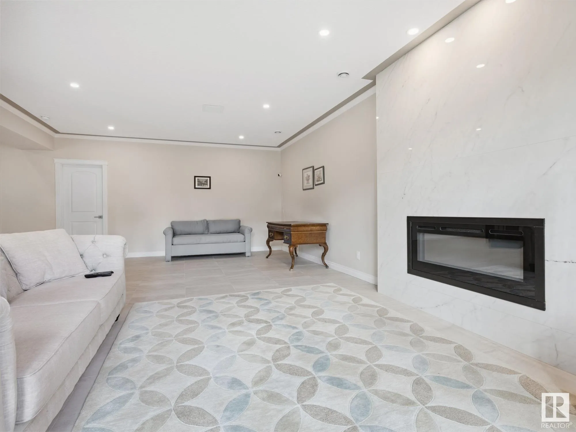 4707 WOOLSEY Common