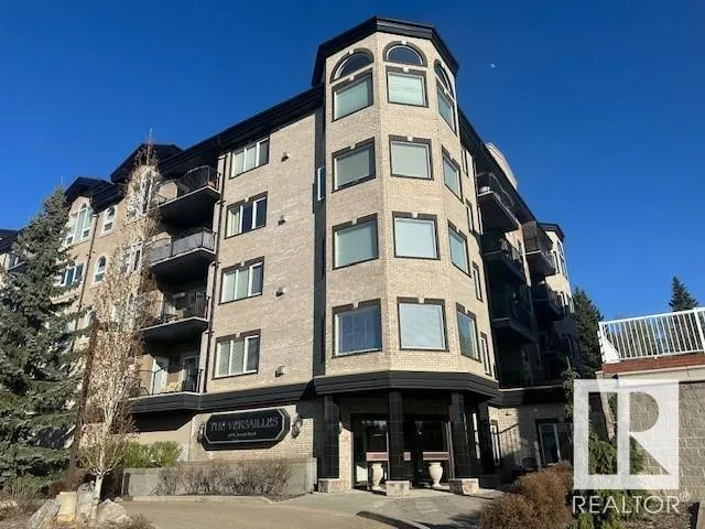 30 ST JOSEPH Street