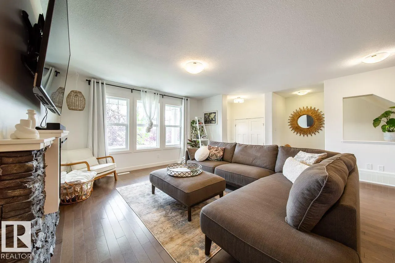 262 Robinson DR