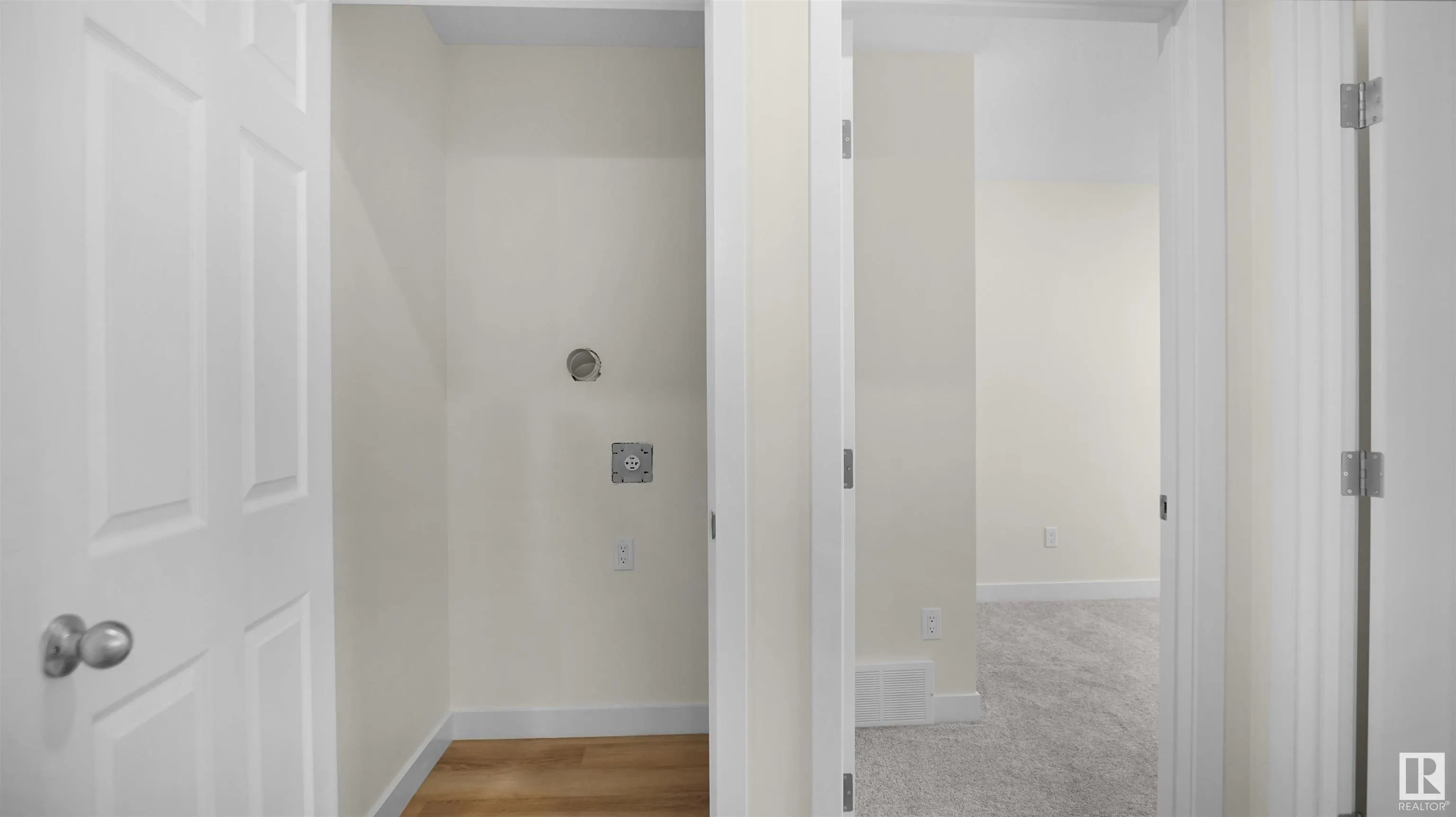 8899 Carson Way