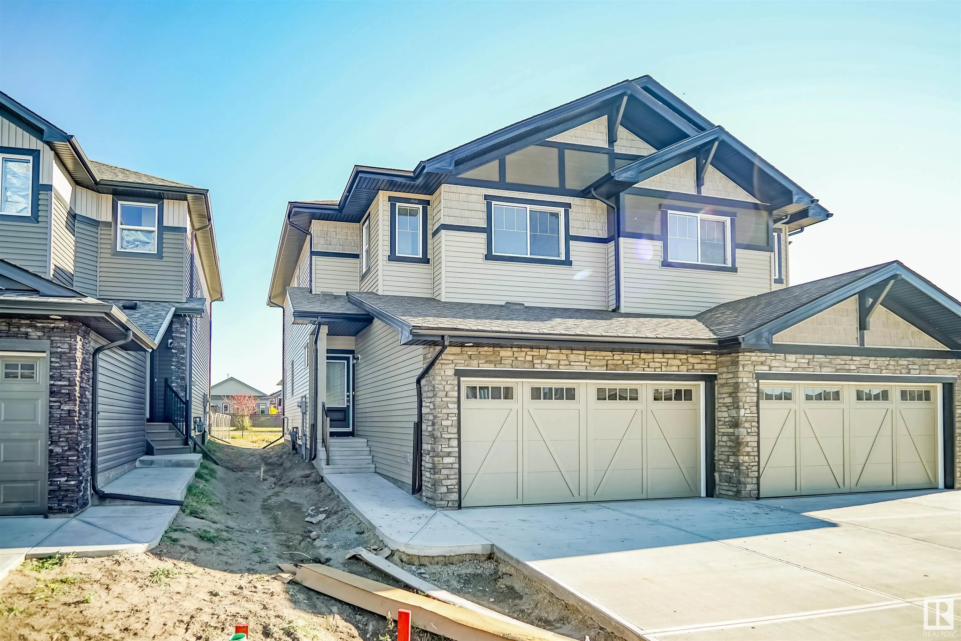 8899 Carson Way