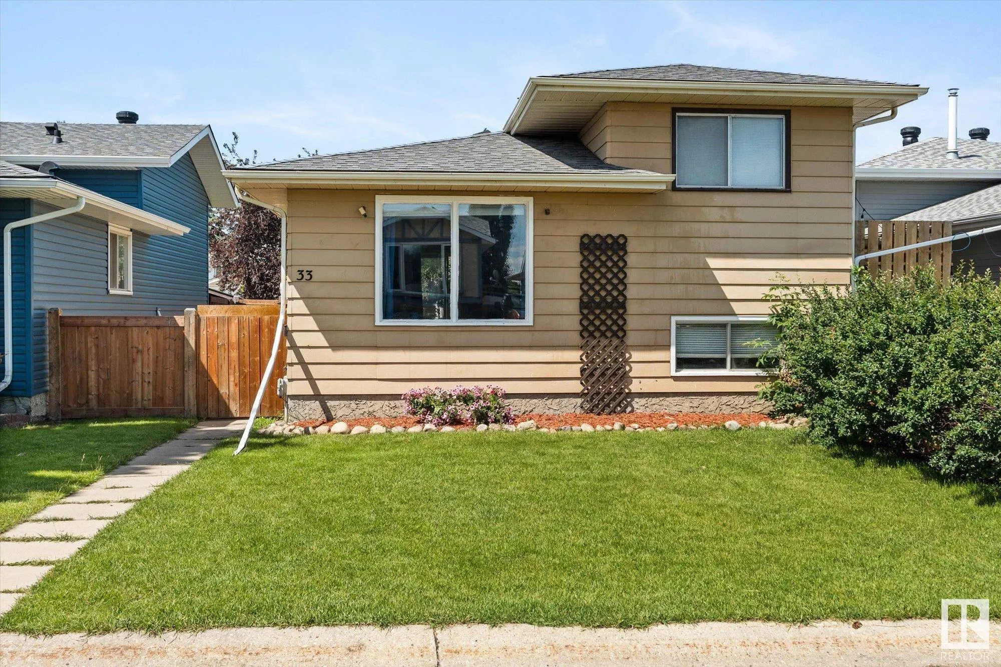 33 Westglen Crescent