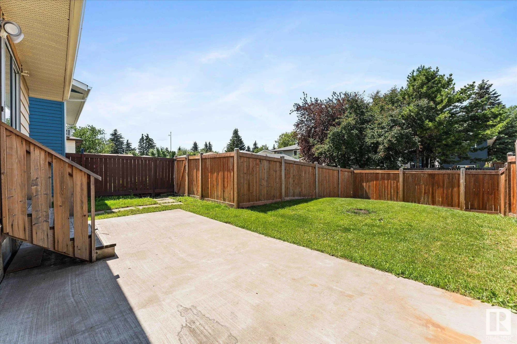 33 Westglen Crescent