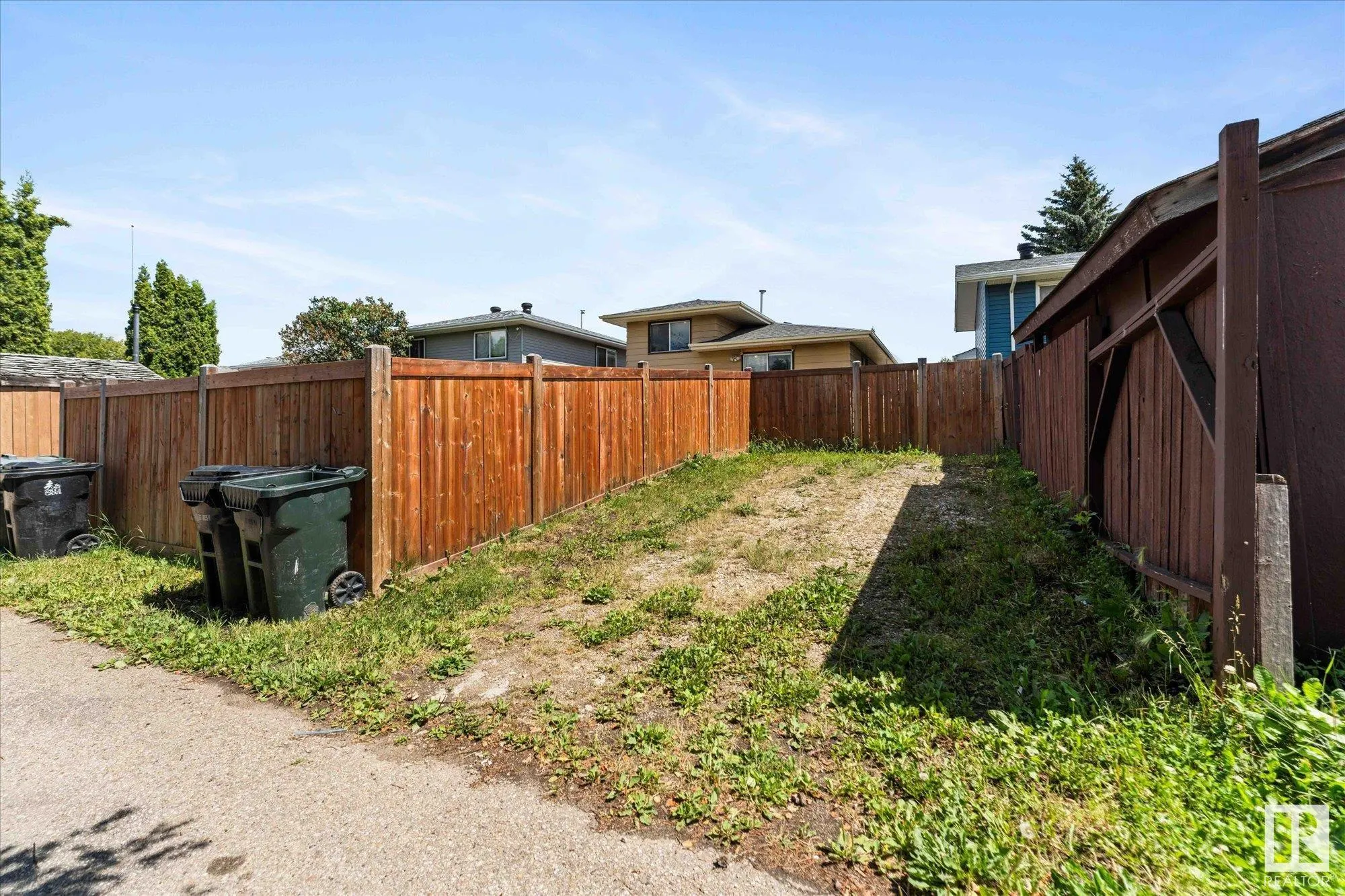 33 Westglen Crescent