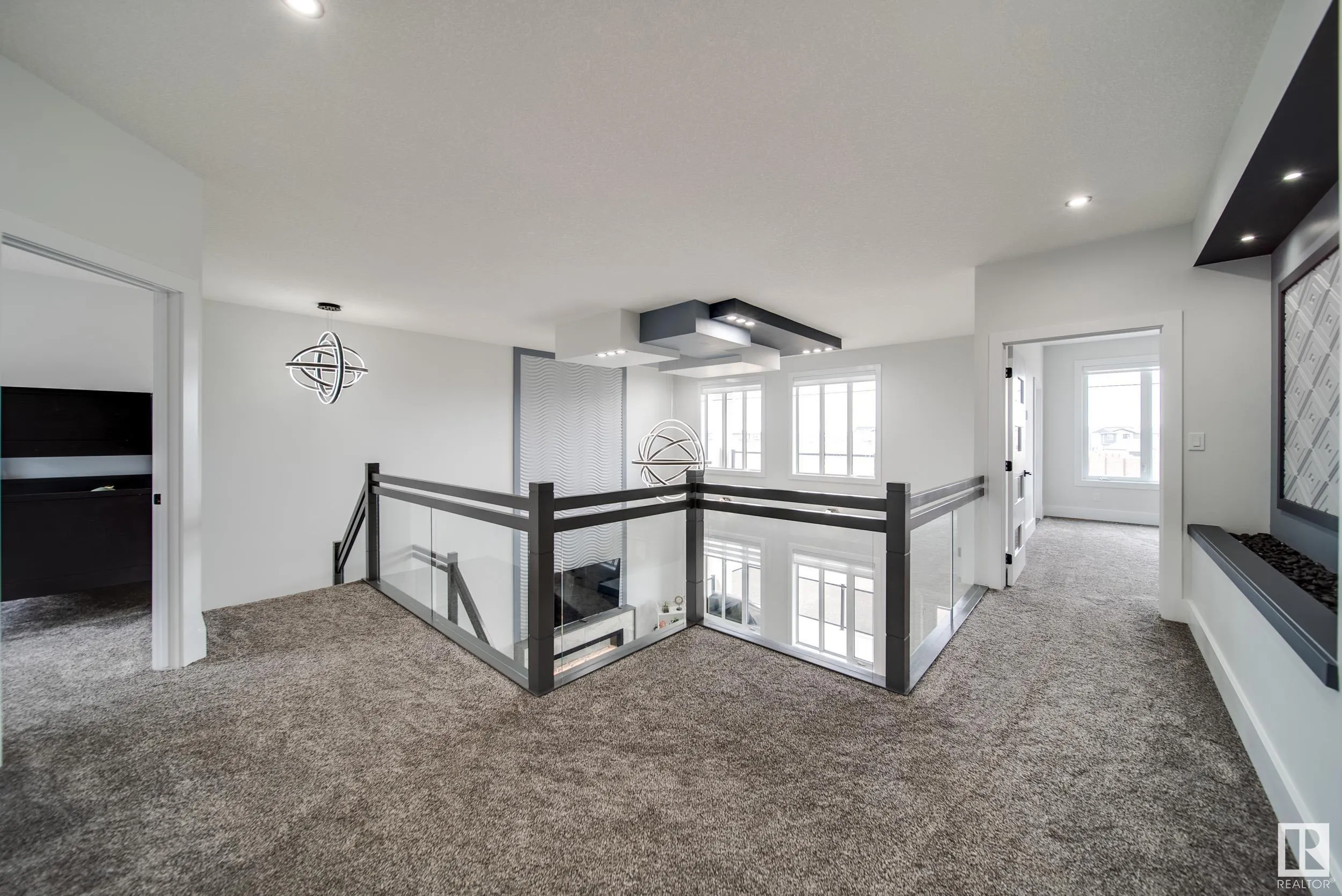 105 ELDRIDGE POINT