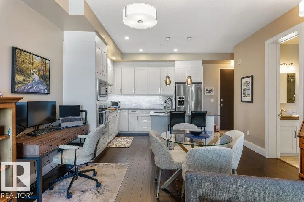 200 BELLEROSE Drive