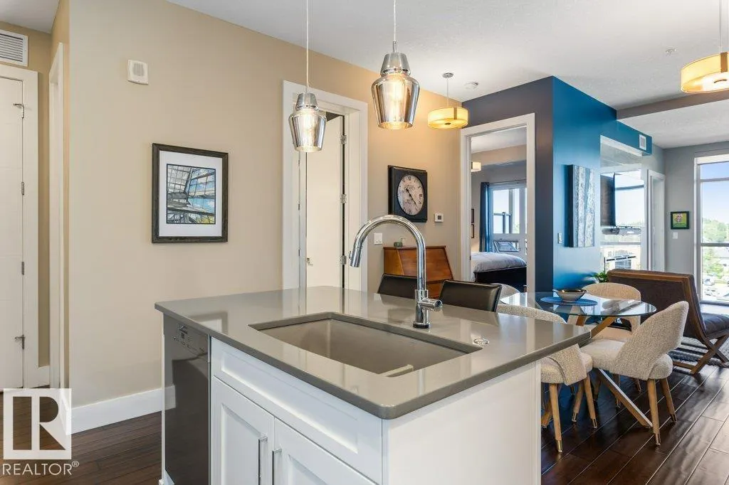 200 BELLEROSE Drive
