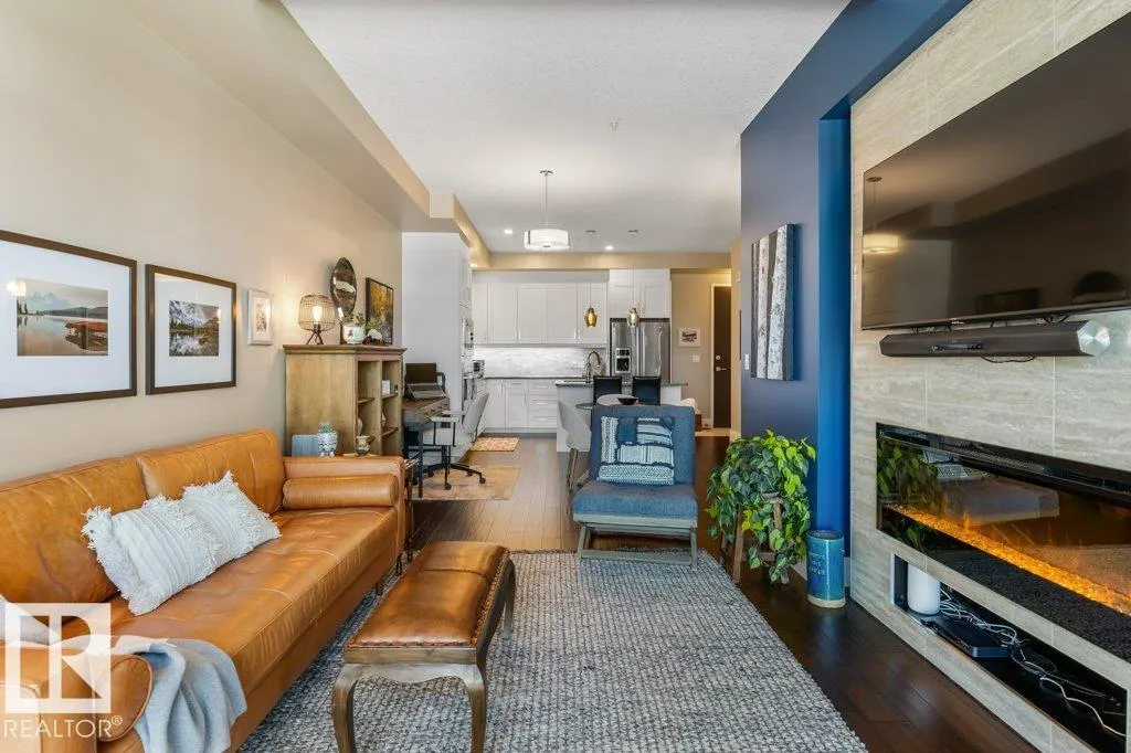 200 BELLEROSE Drive