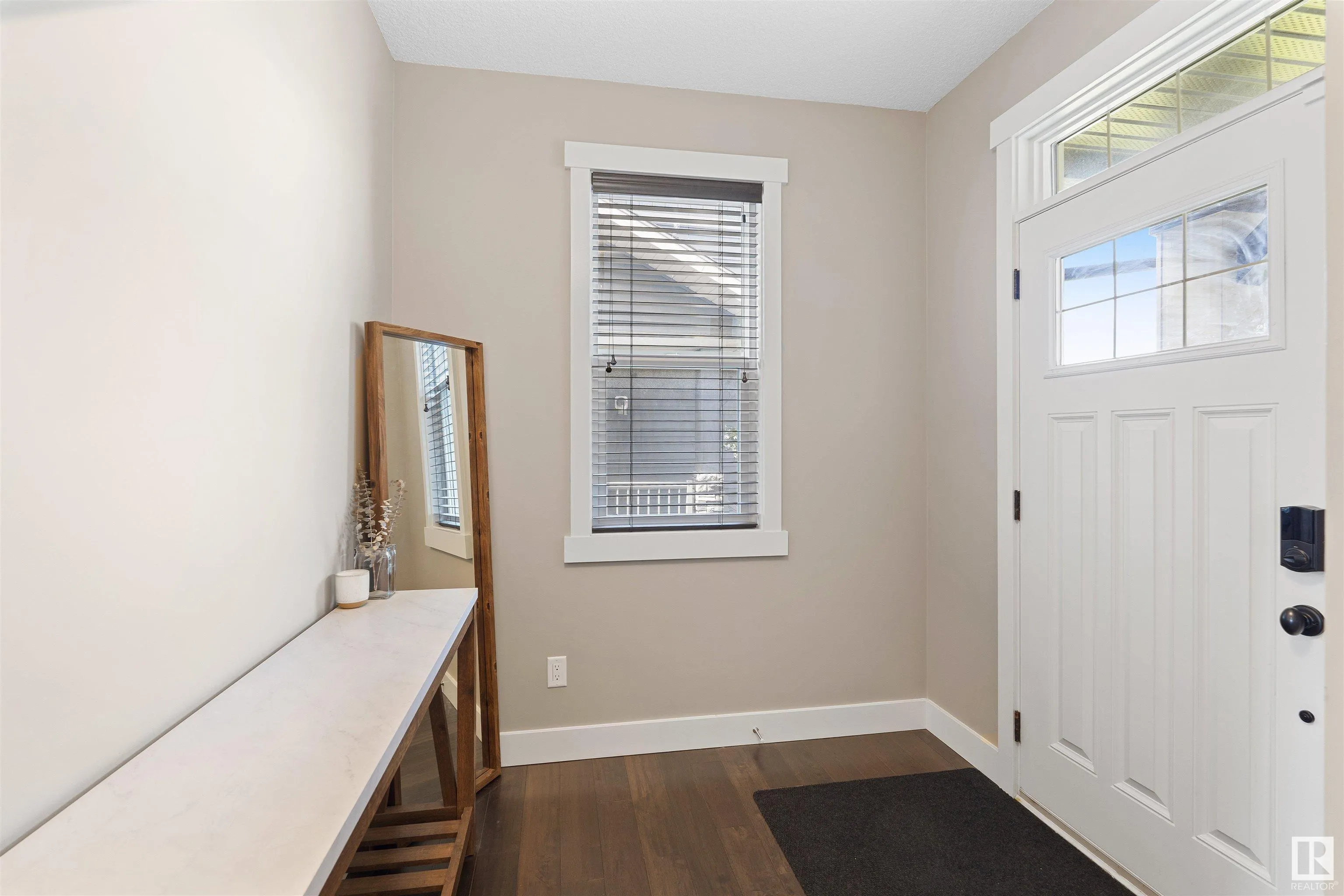 3411 PARKER Loop