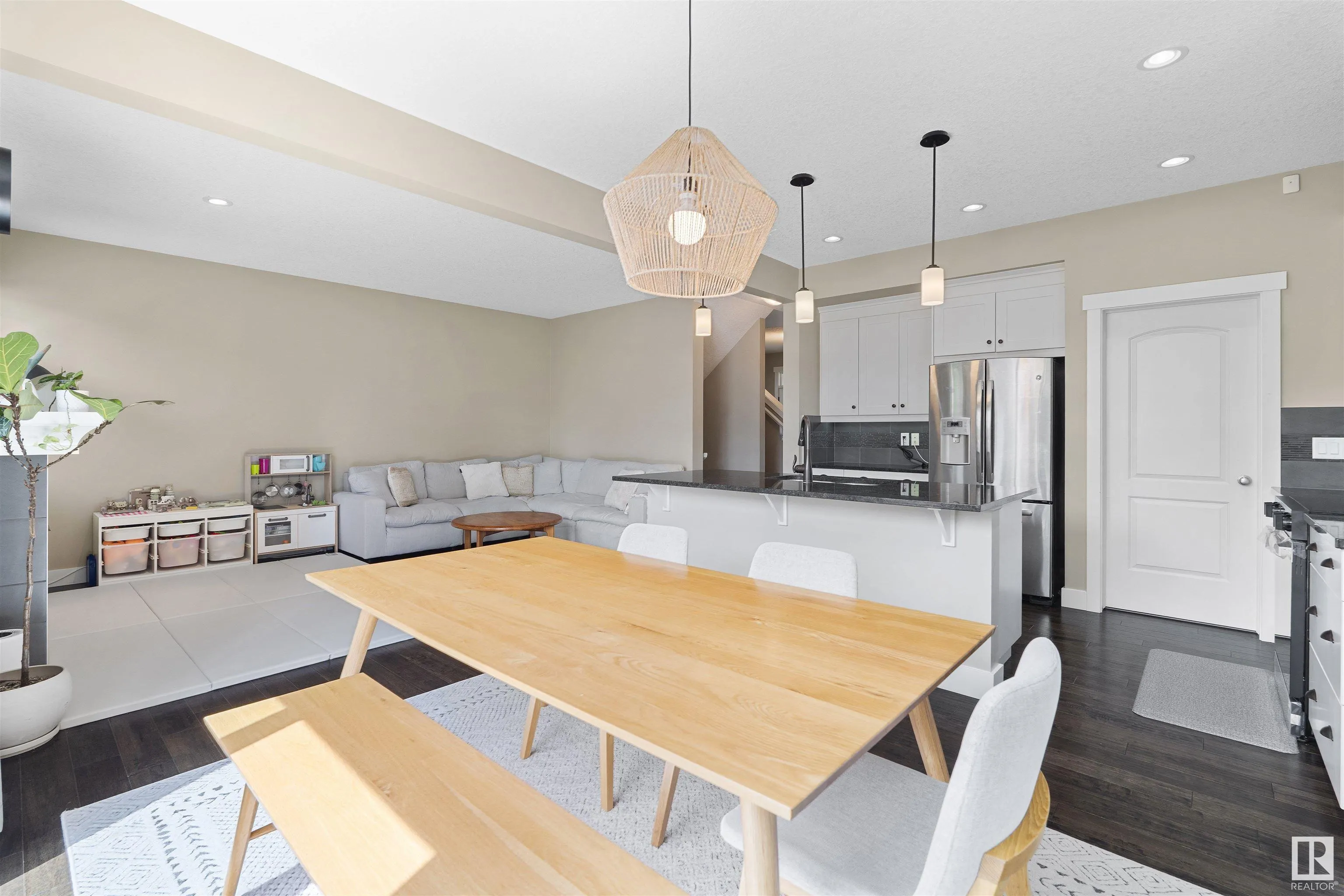 3411 PARKER Loop