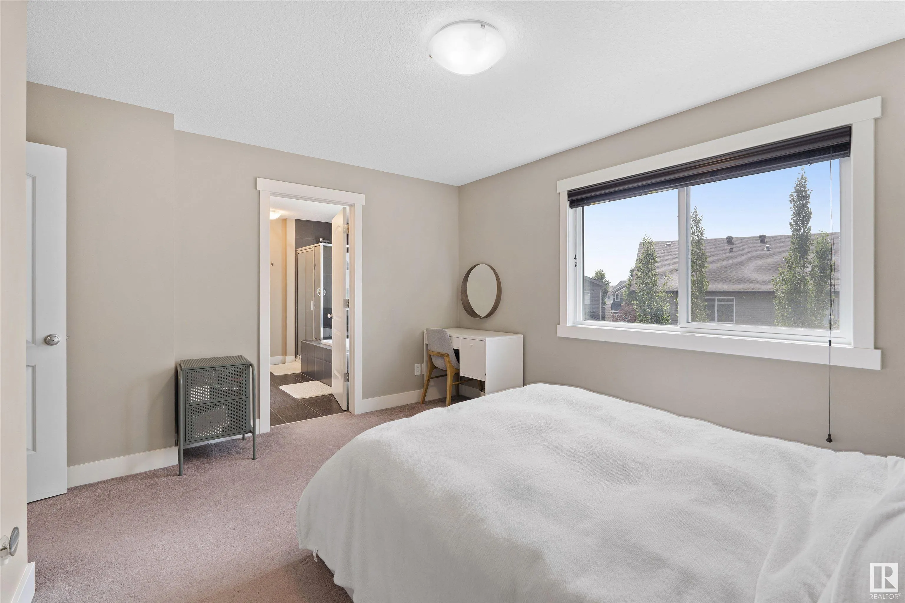 3411 PARKER Loop