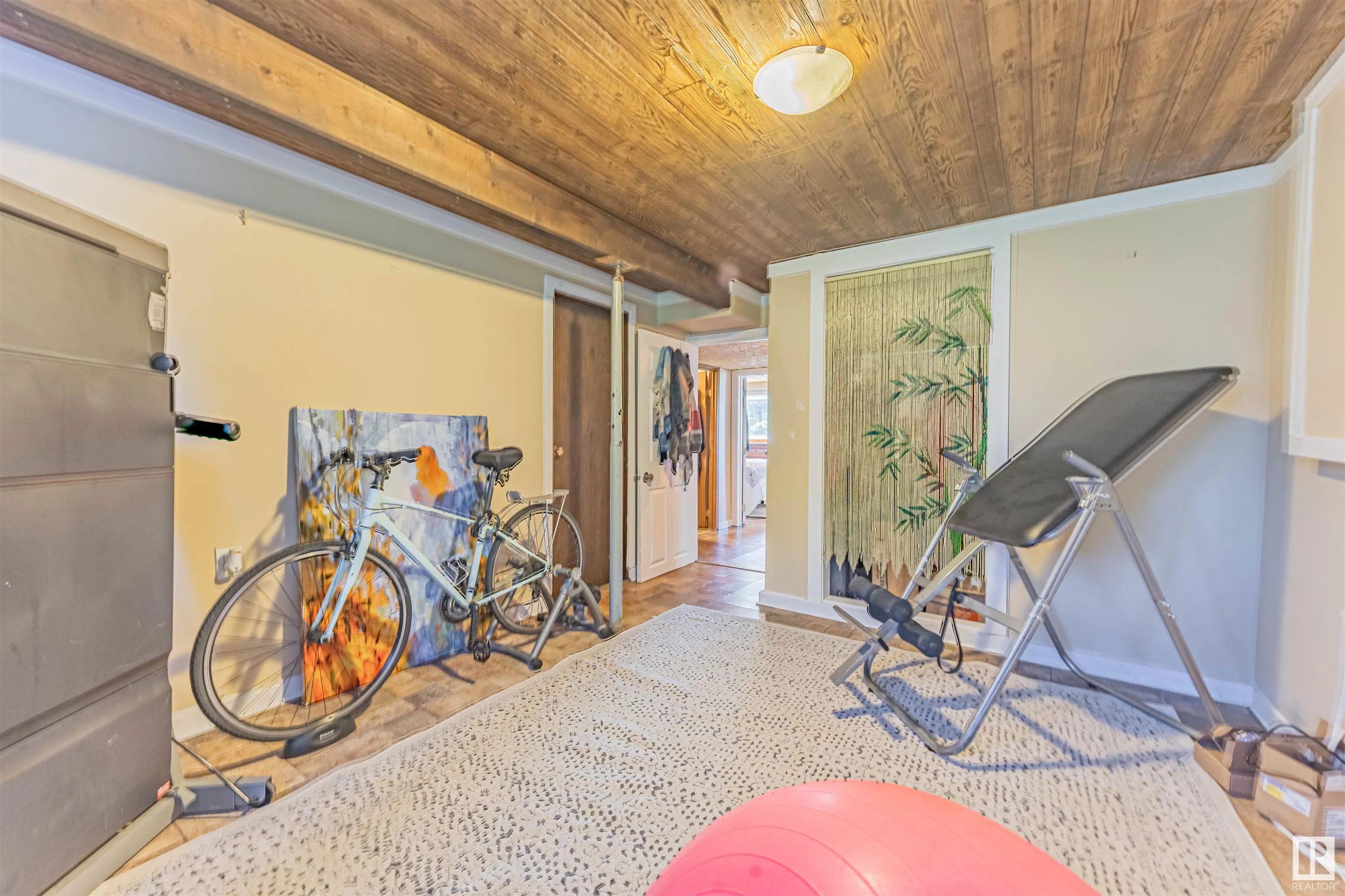 296 KNOTTWOOD North Road