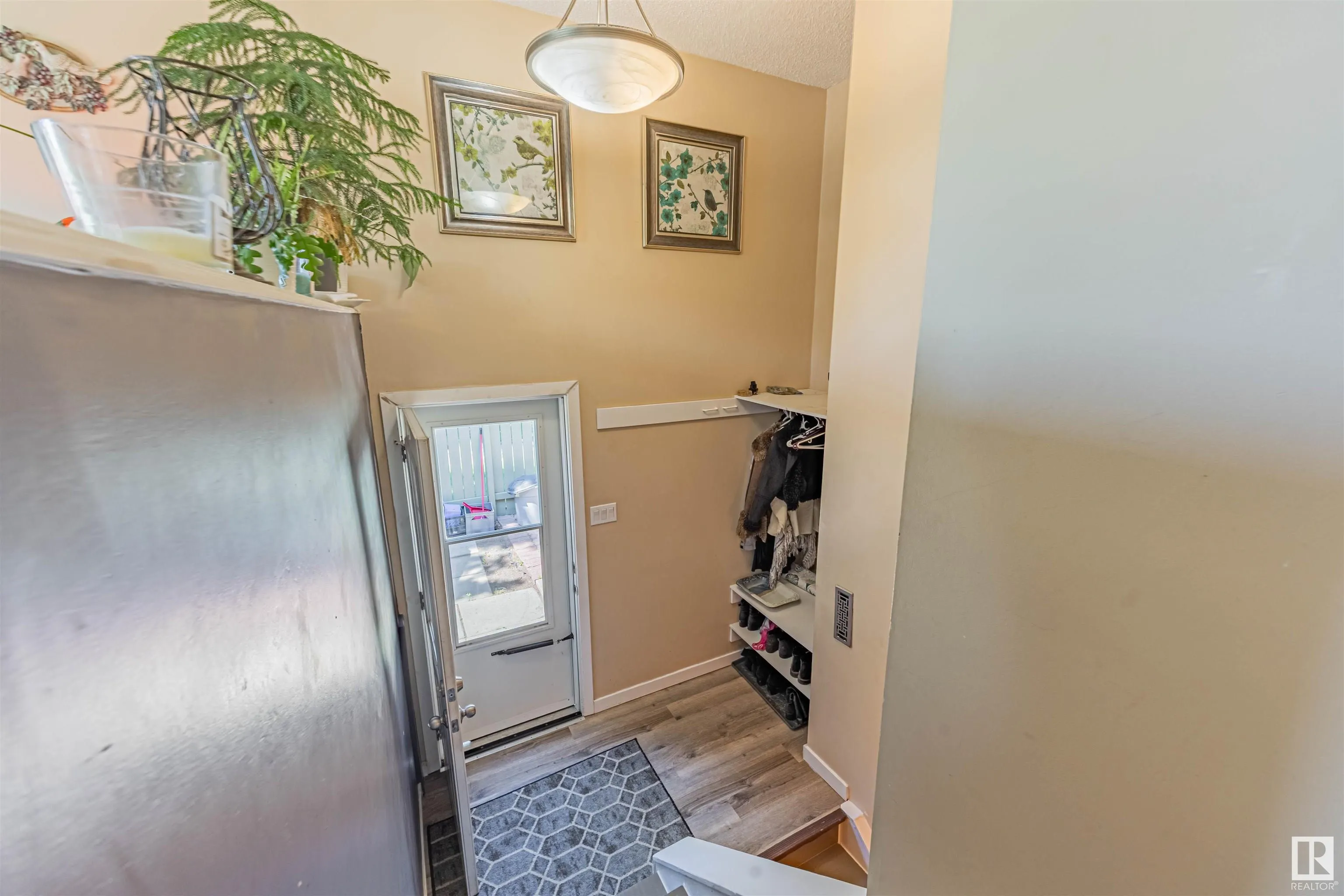 296 KNOTTWOOD North Road