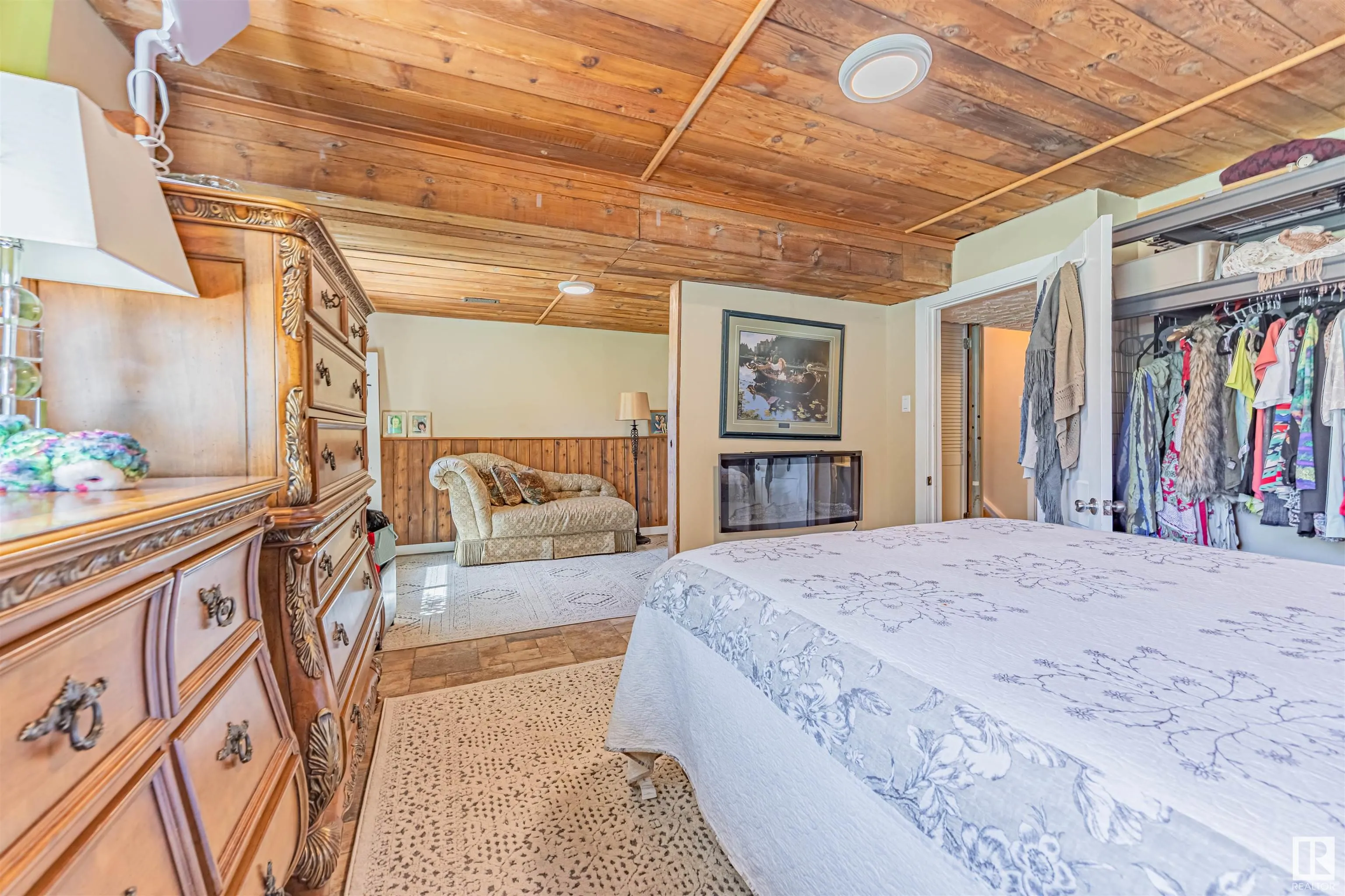 296 KNOTTWOOD North Road