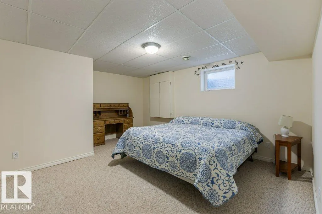 17 EVERWOOD Close