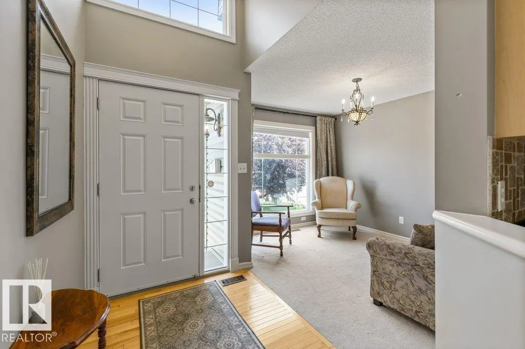 17 EVERWOOD Close