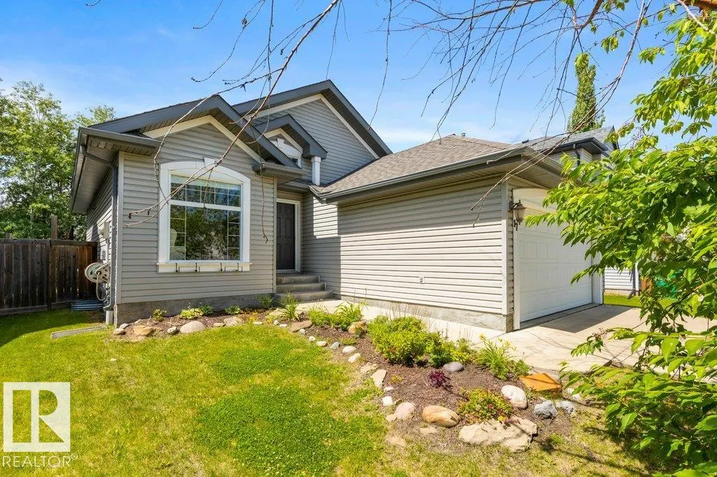 17 EVERWOOD Close