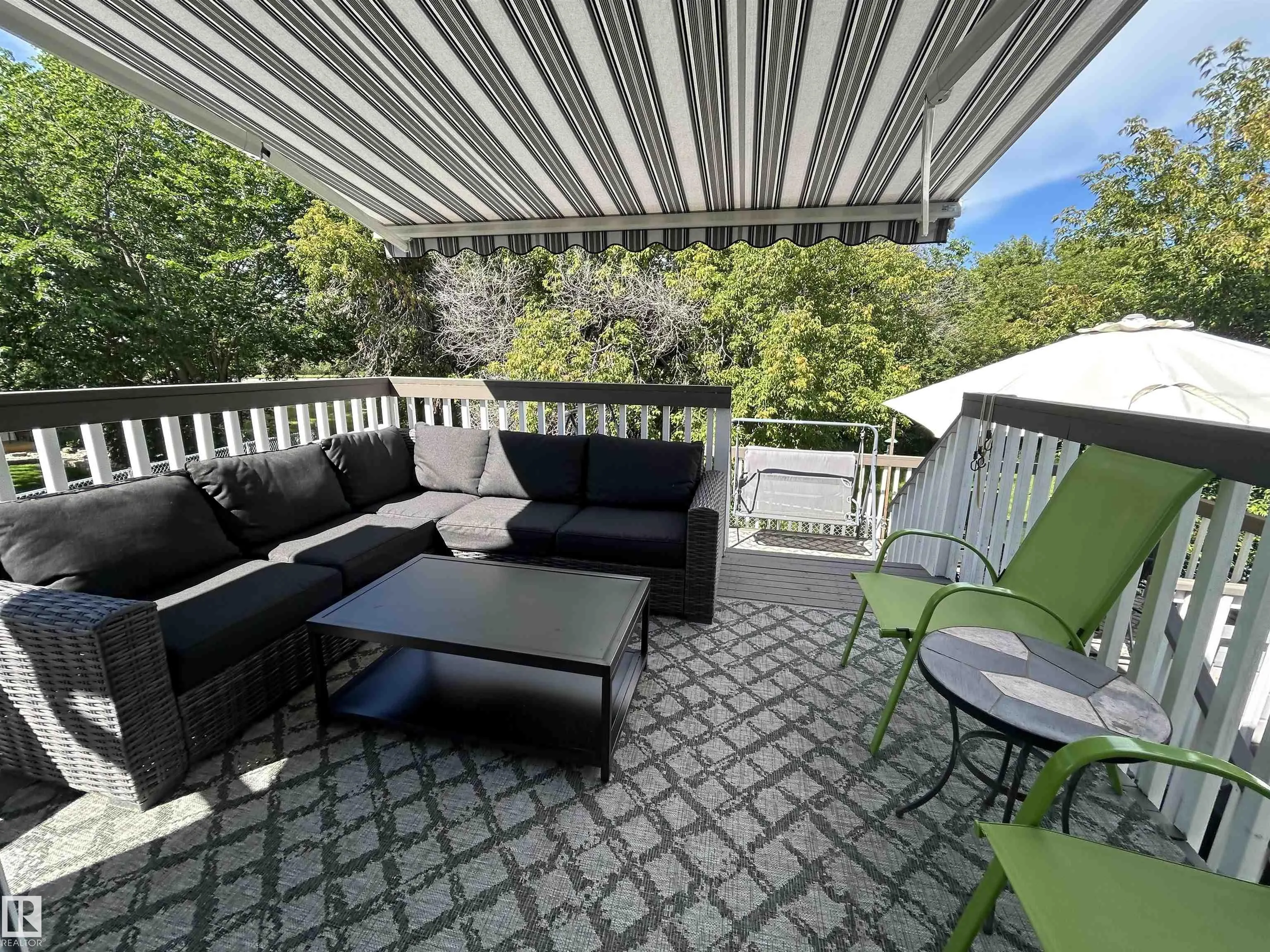 428 RAINBOW Crescent